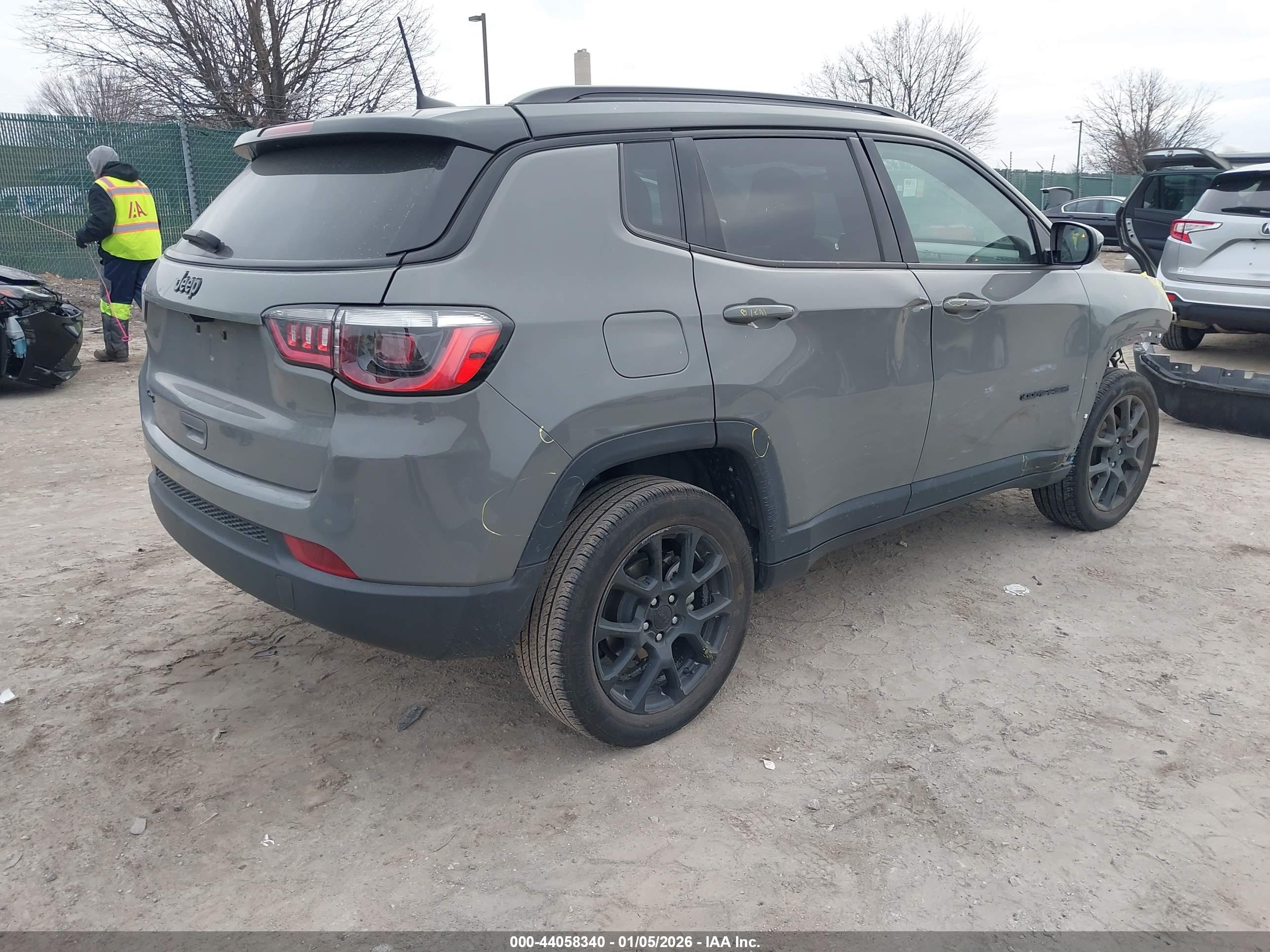 JEEP COMPASS image 4