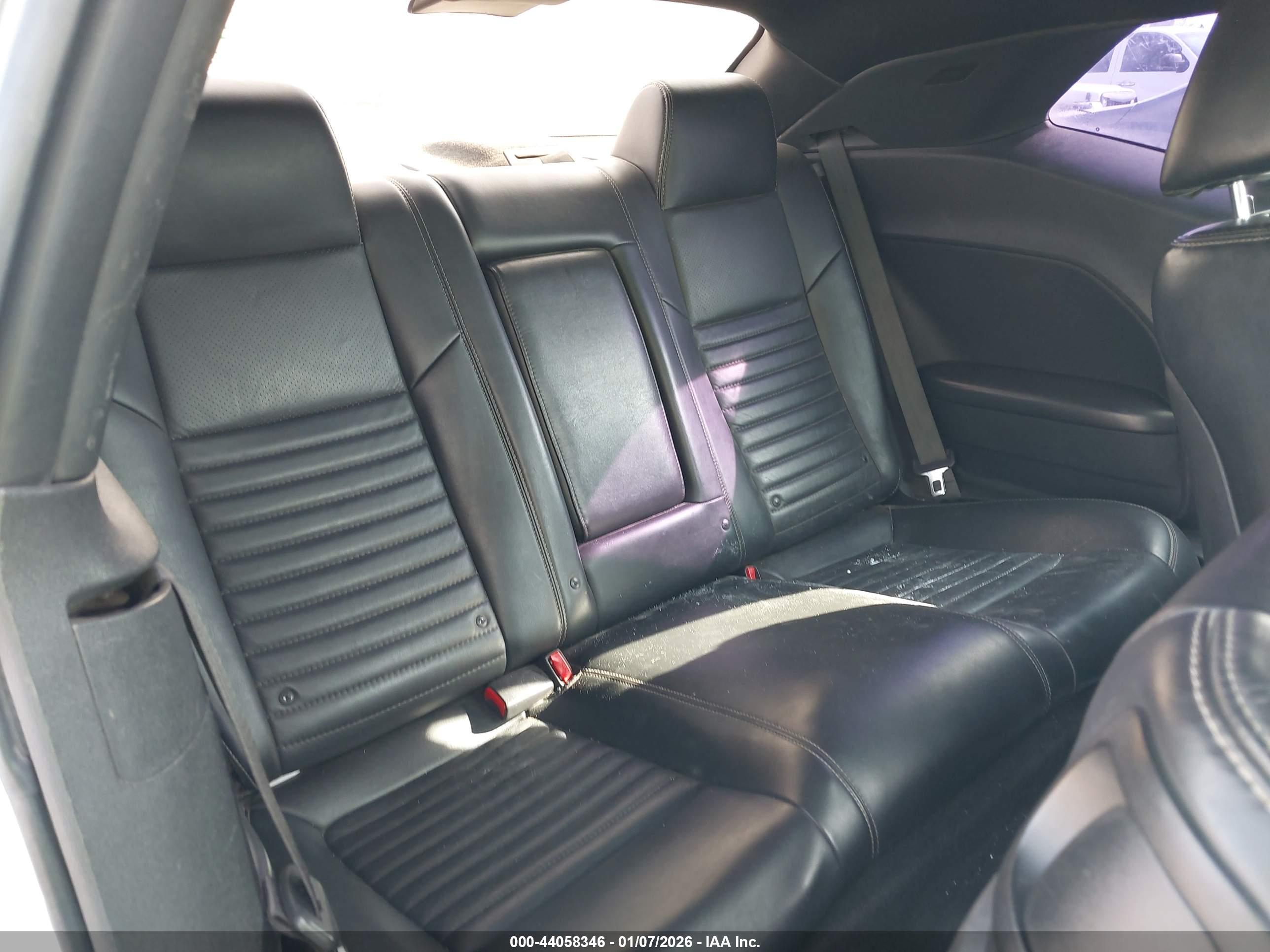 DODGE CHALLENGER image 8