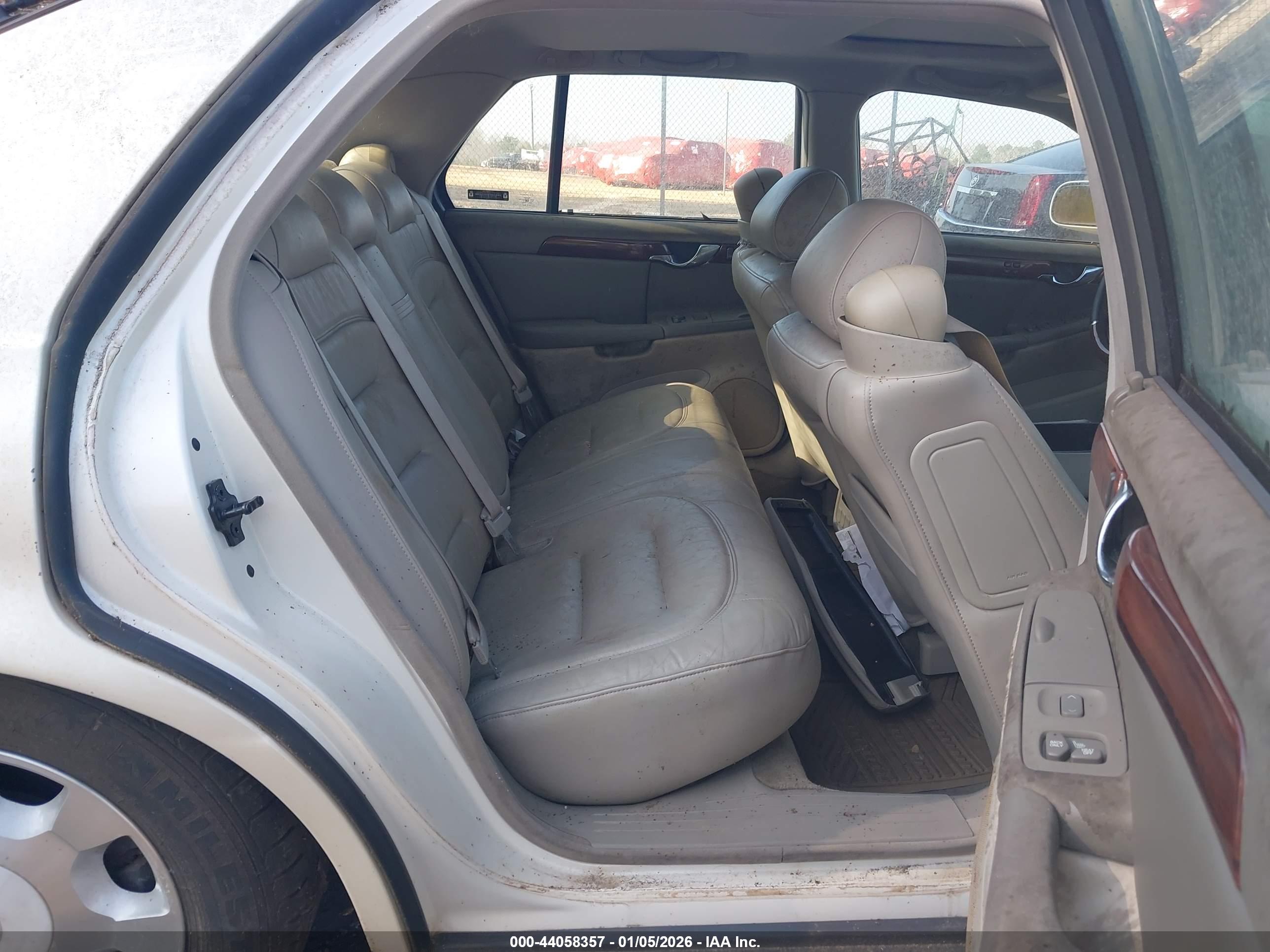 CADILLAC DEVILLE image 8