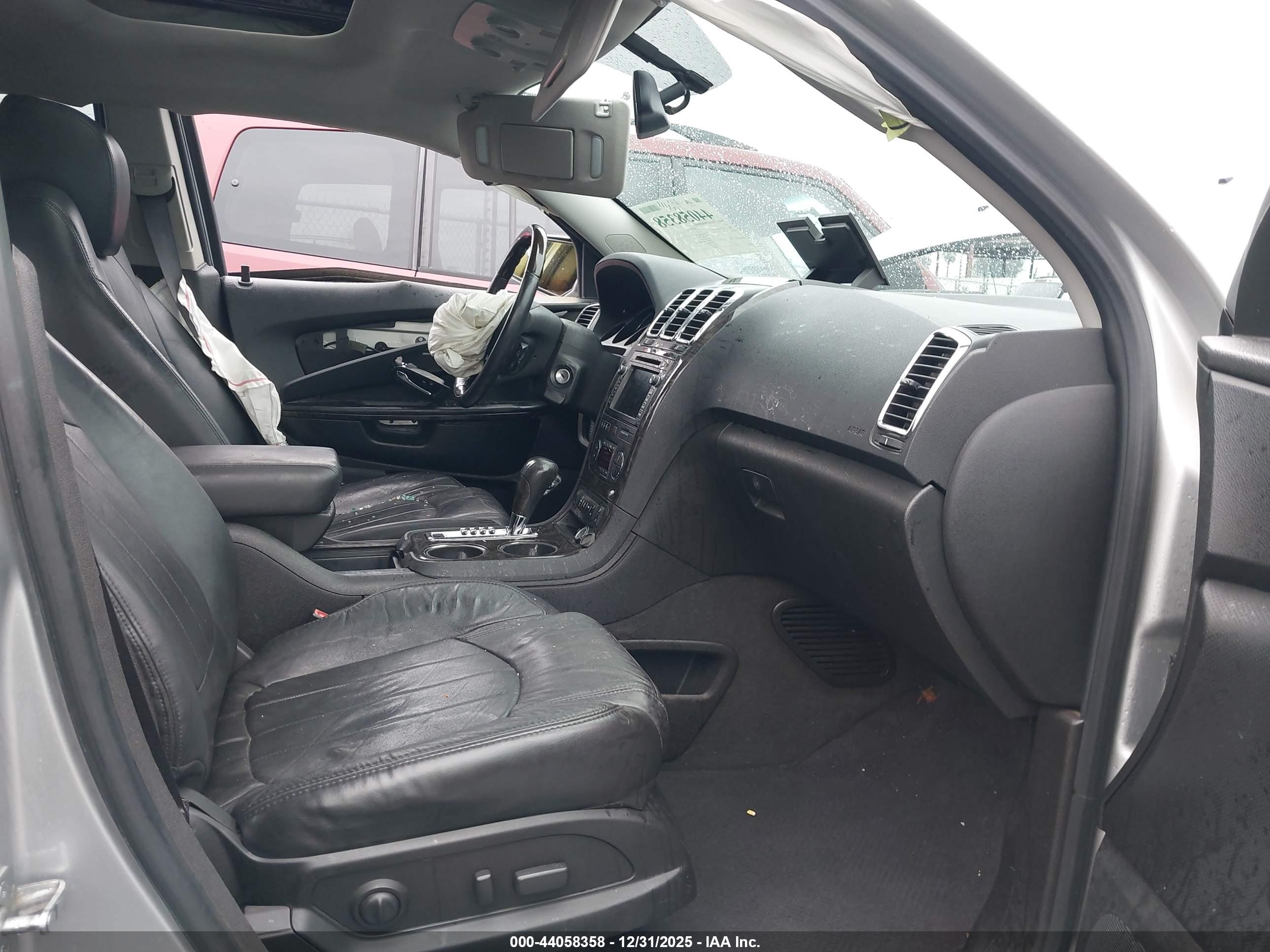 GMC ACADIA image 5