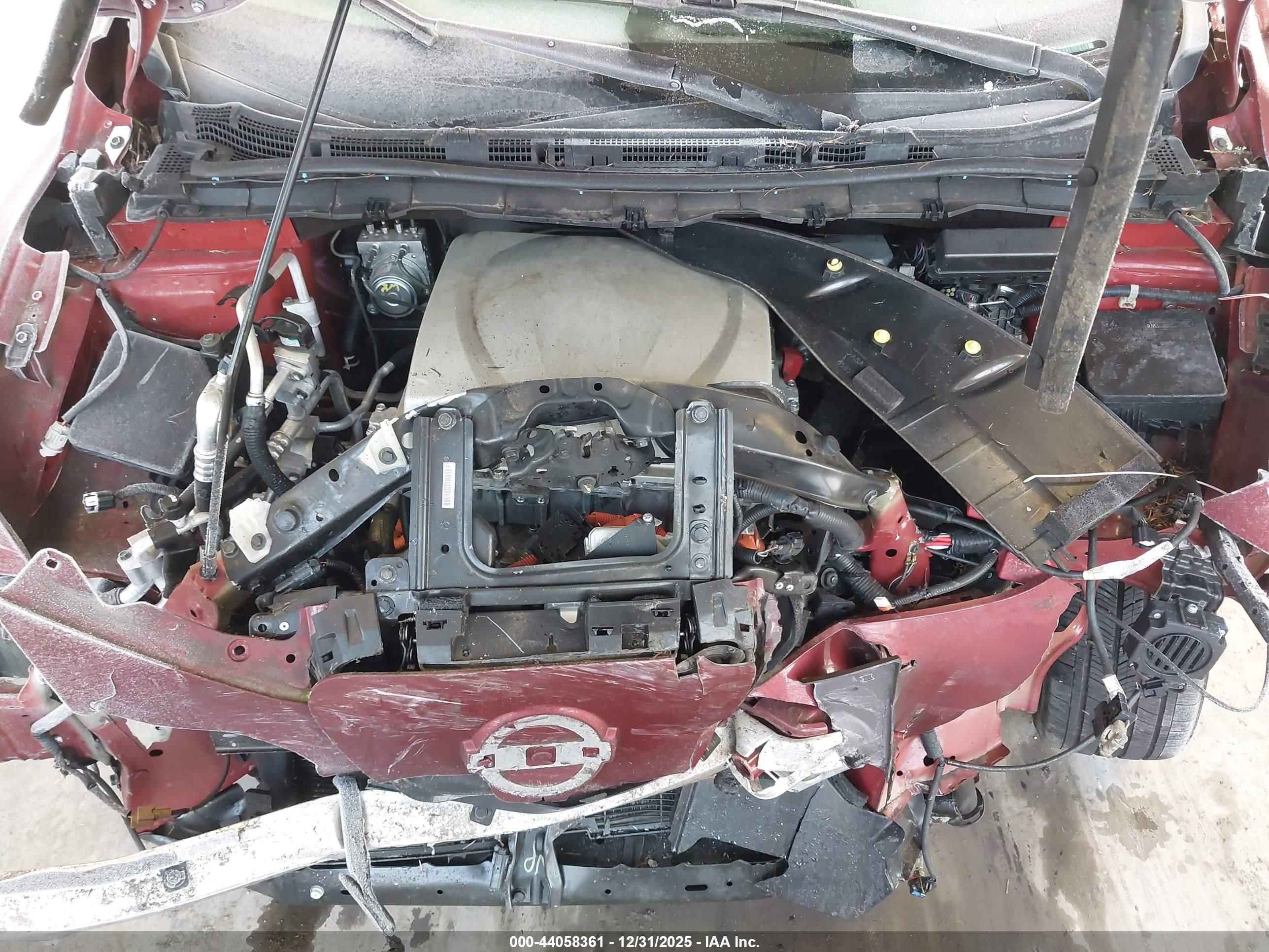 NISSAN LEAF image 10