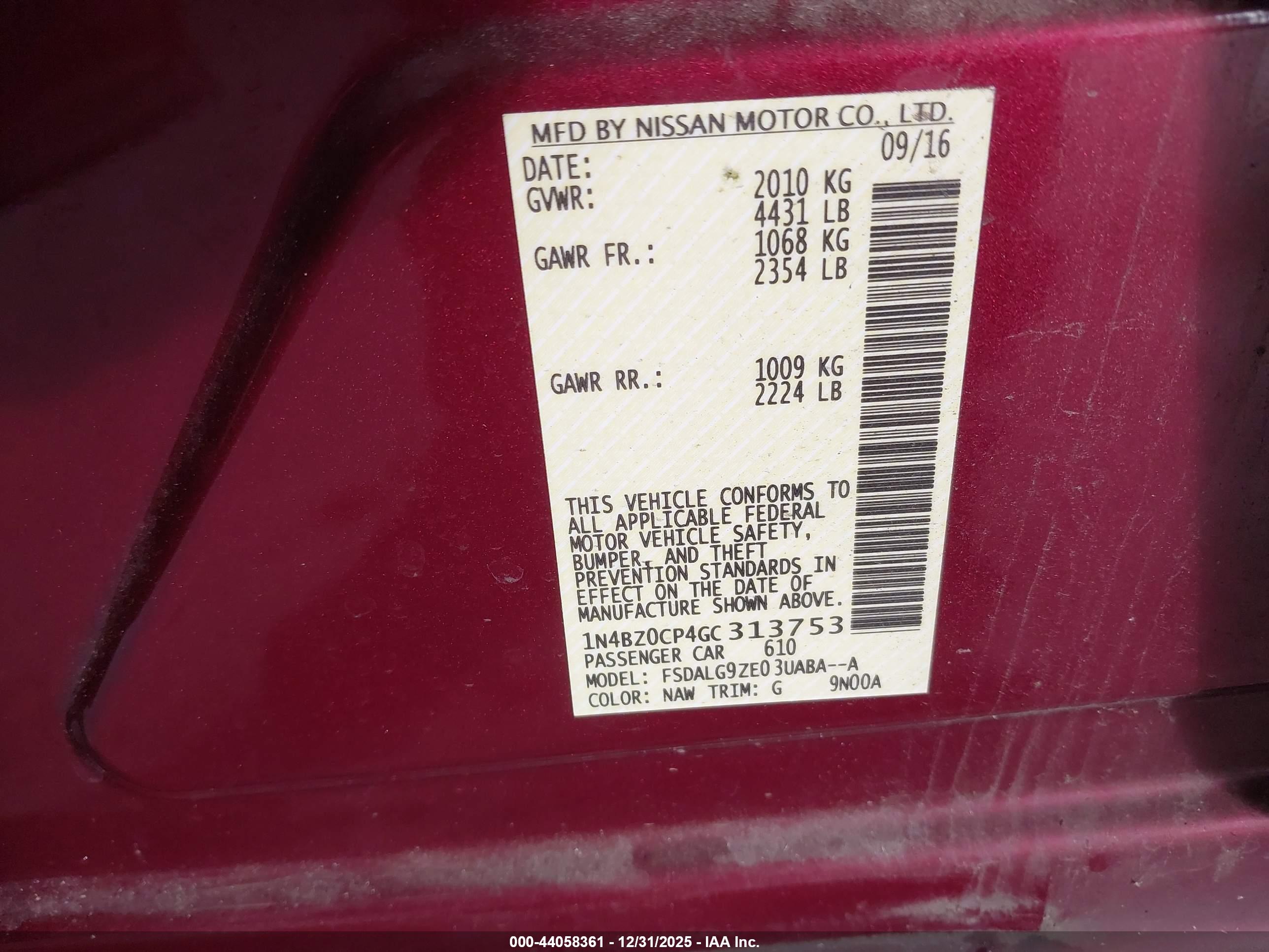 NISSAN LEAF image 9