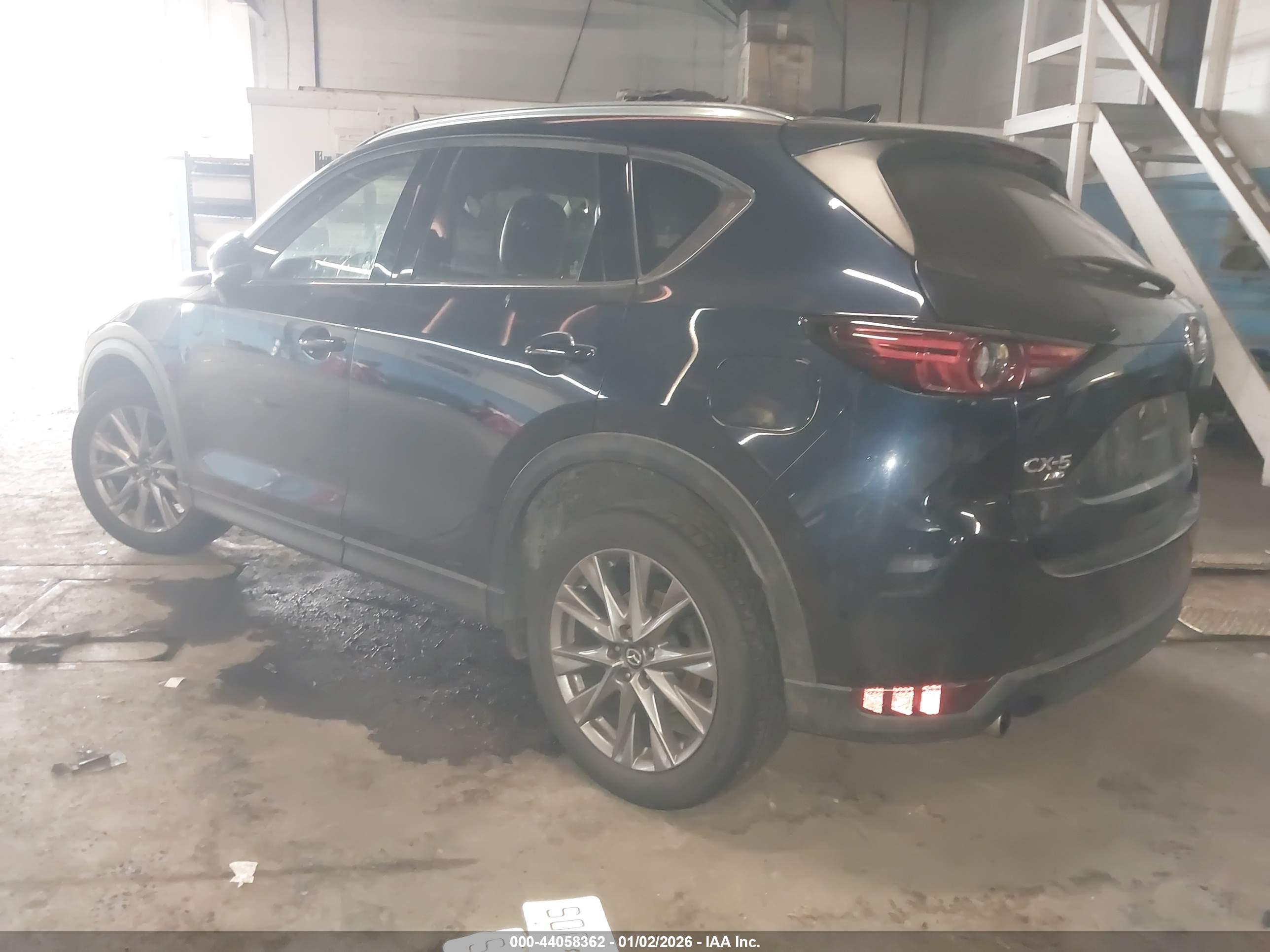 MAZDA CX-5 image 3