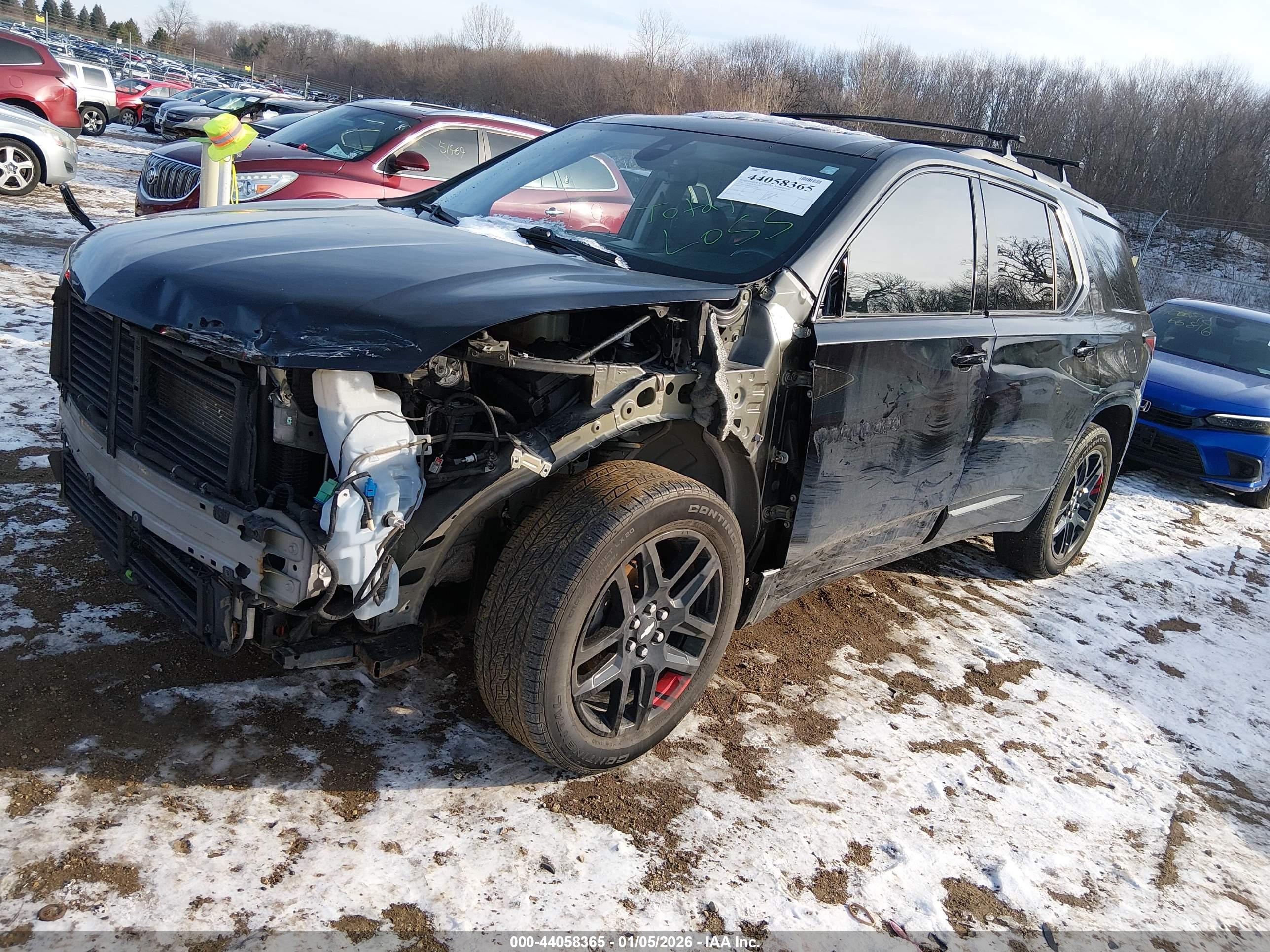 CHEVROLET TRAVERSE image 2