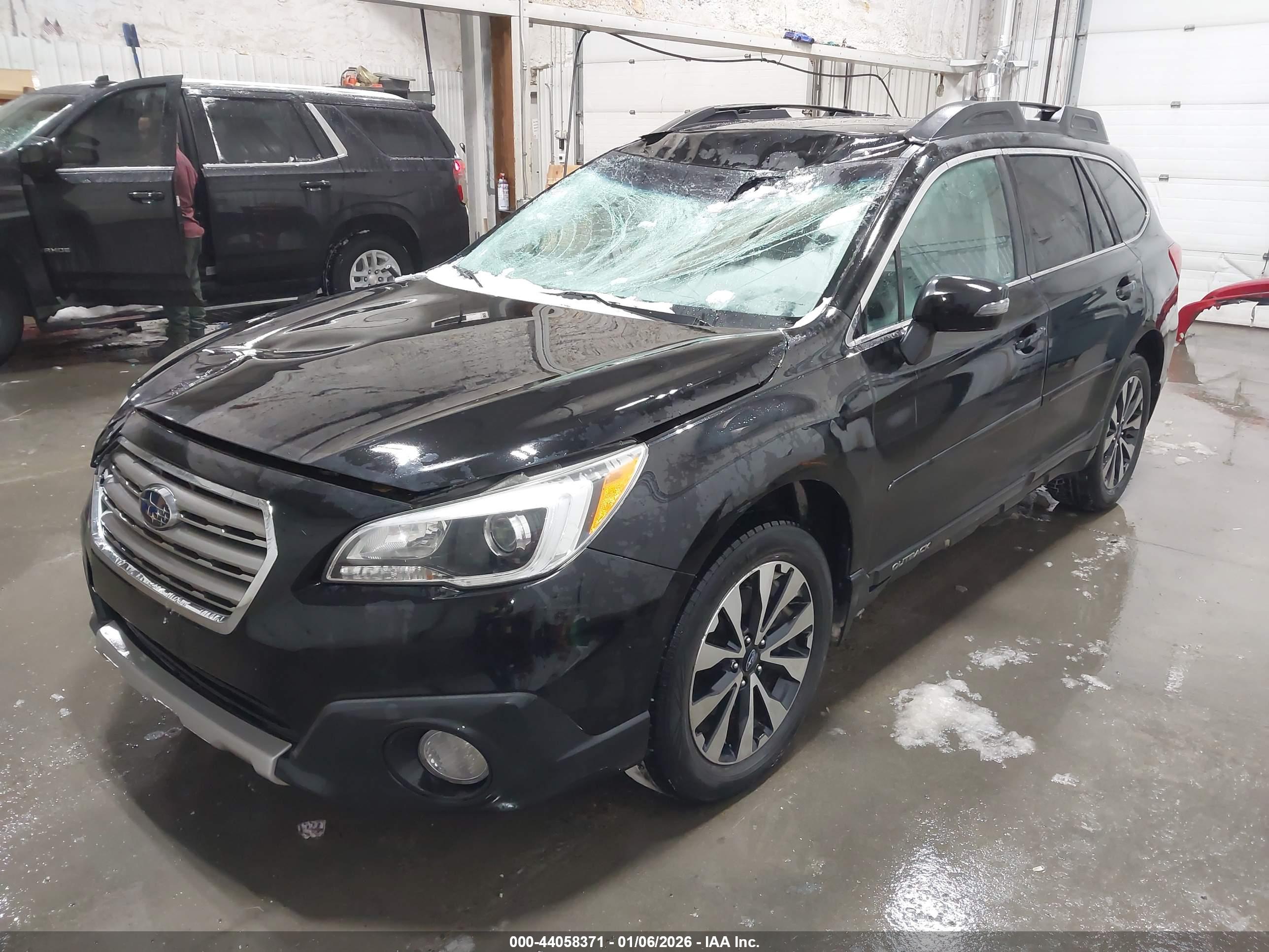 SUBARU OUTBACK image 2