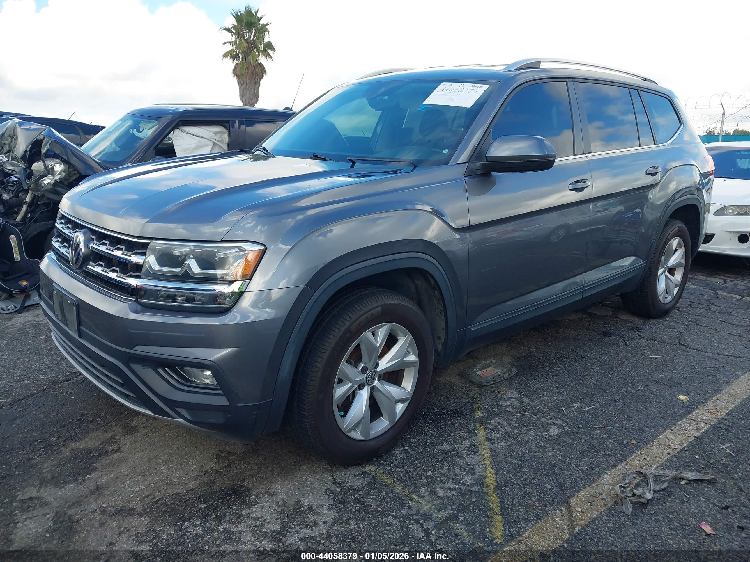 VOLKSWAGEN ATLAS image 2