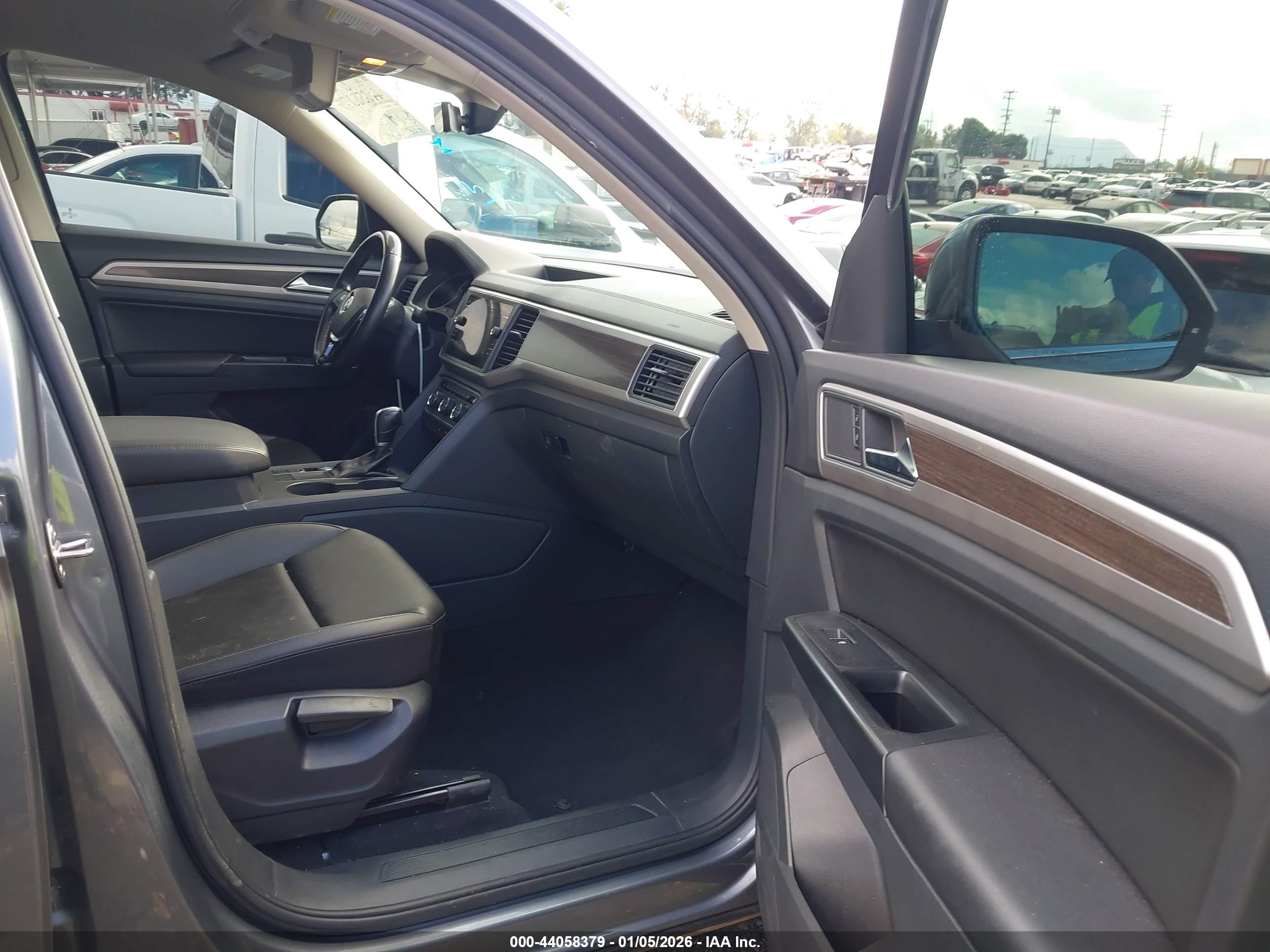 VOLKSWAGEN ATLAS image 5