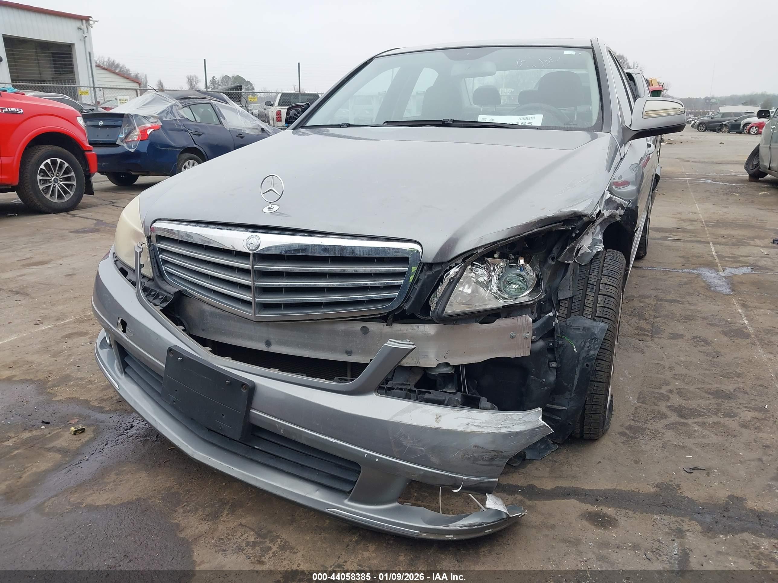 MERCEDES-BENZ C image 6