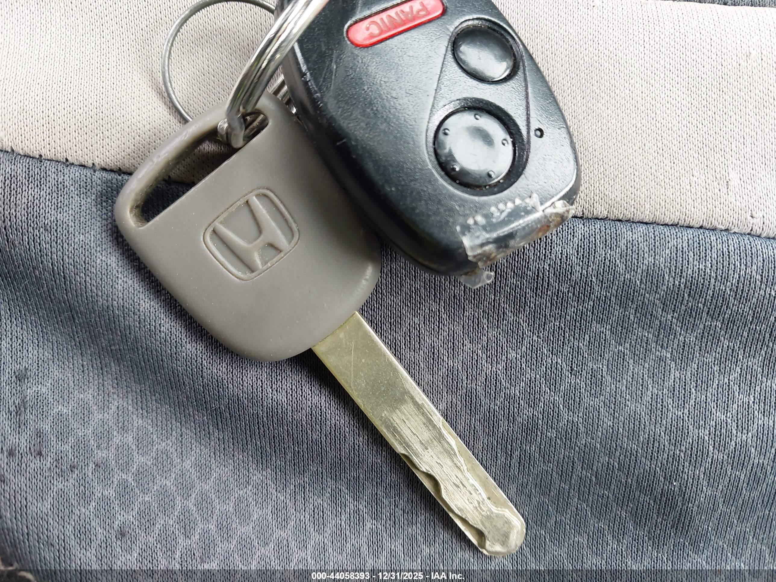 HONDA CR-V image 11
