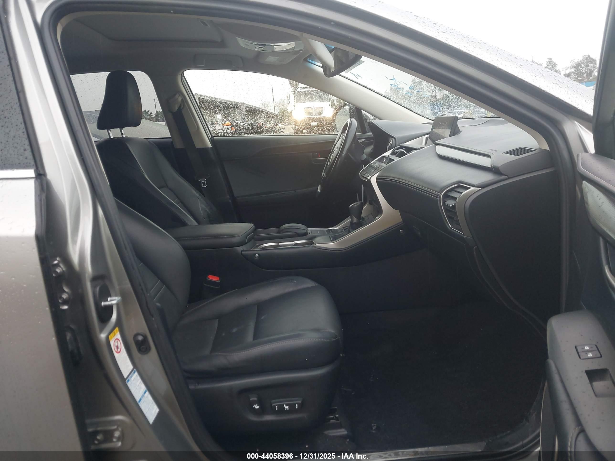 LEXUS NX image 5
