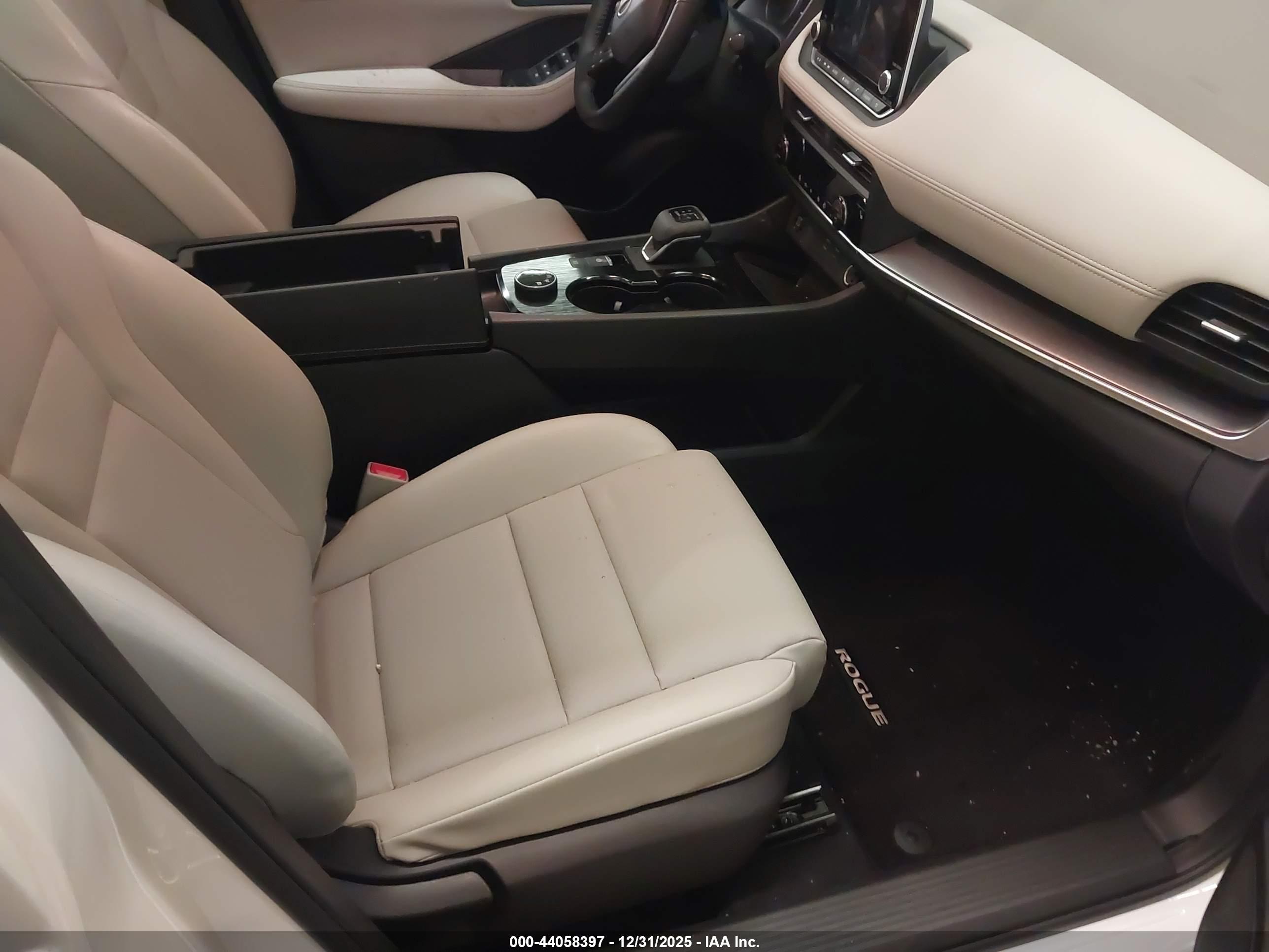 NISSAN ROGUE image 5