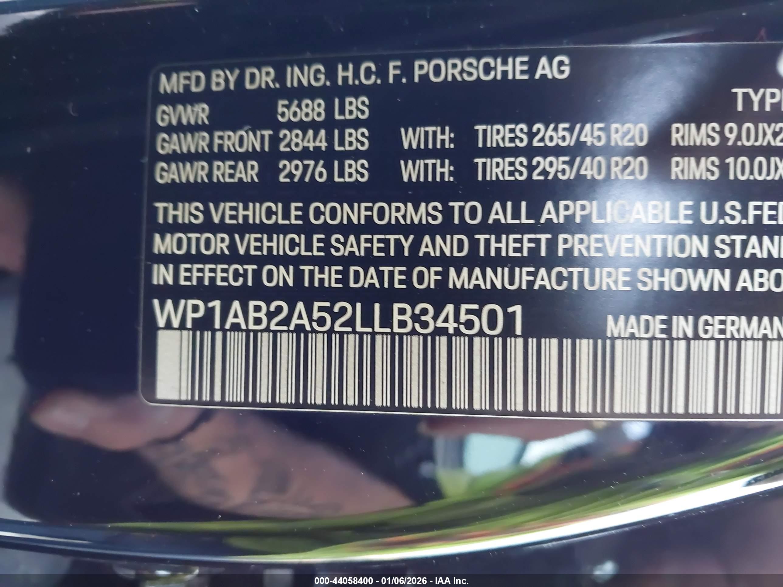 PORSCHE MACAN image 9