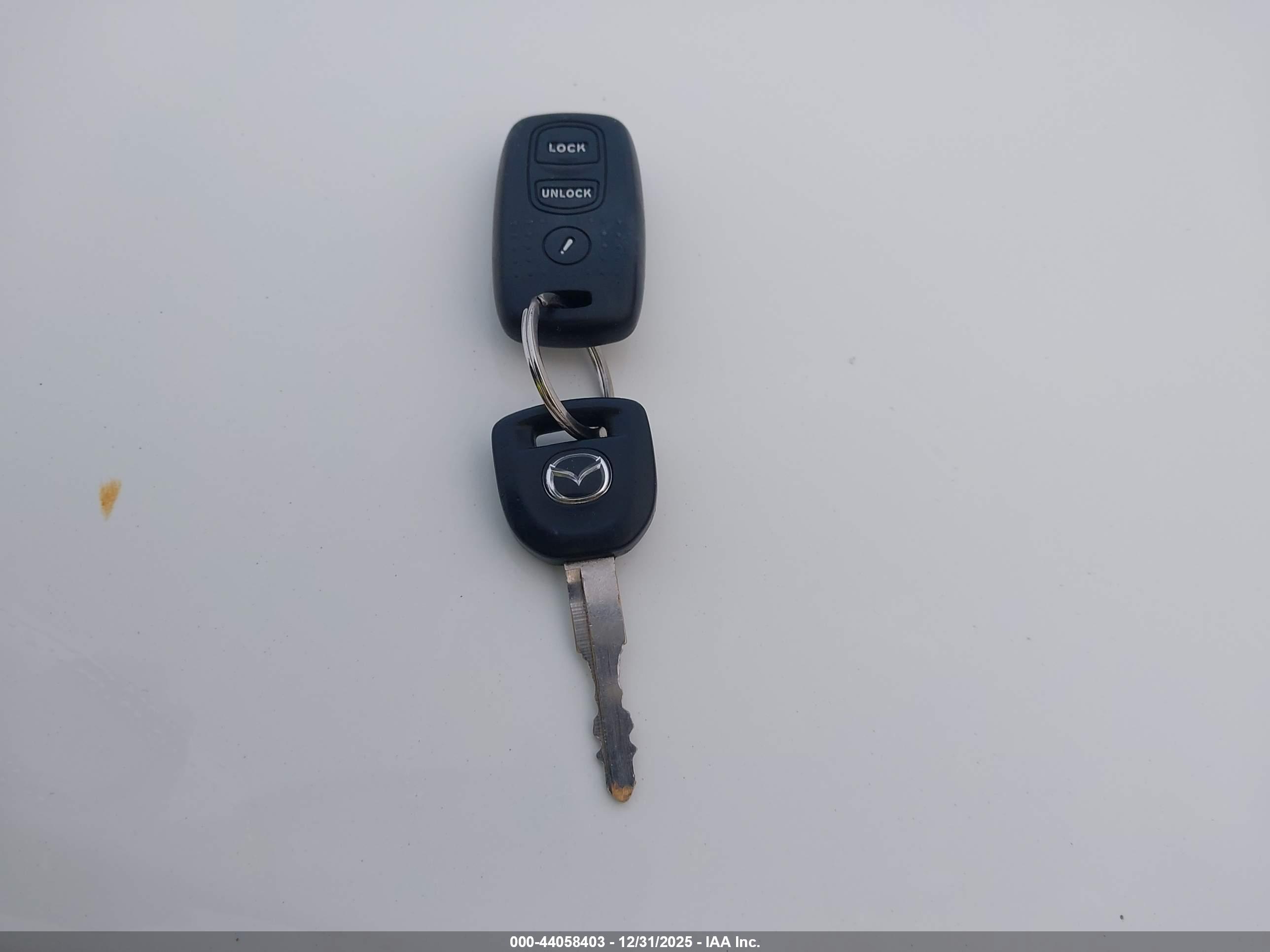 MAZDA MAZDA3 image 11