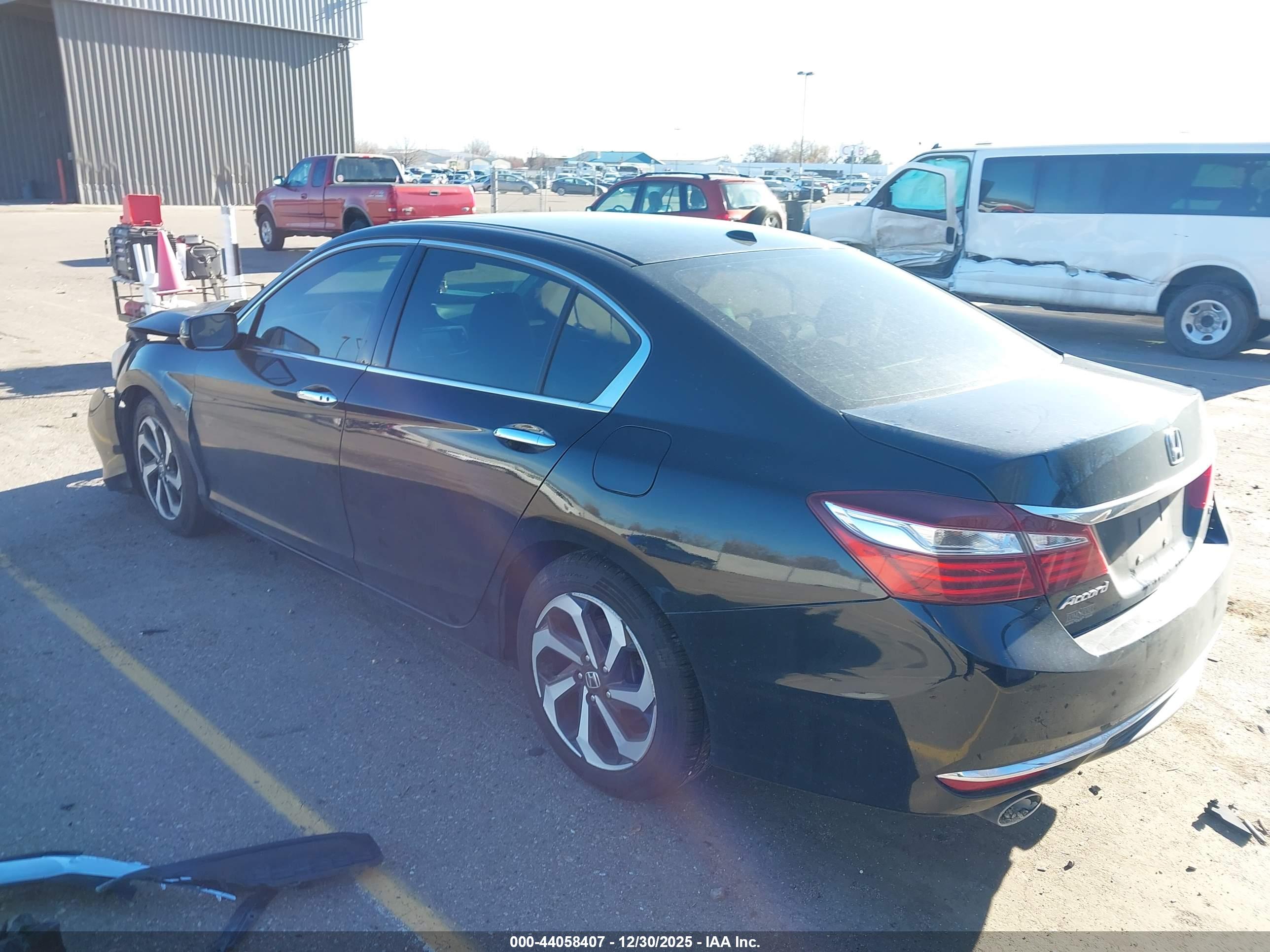 HONDA ACCORD image 3