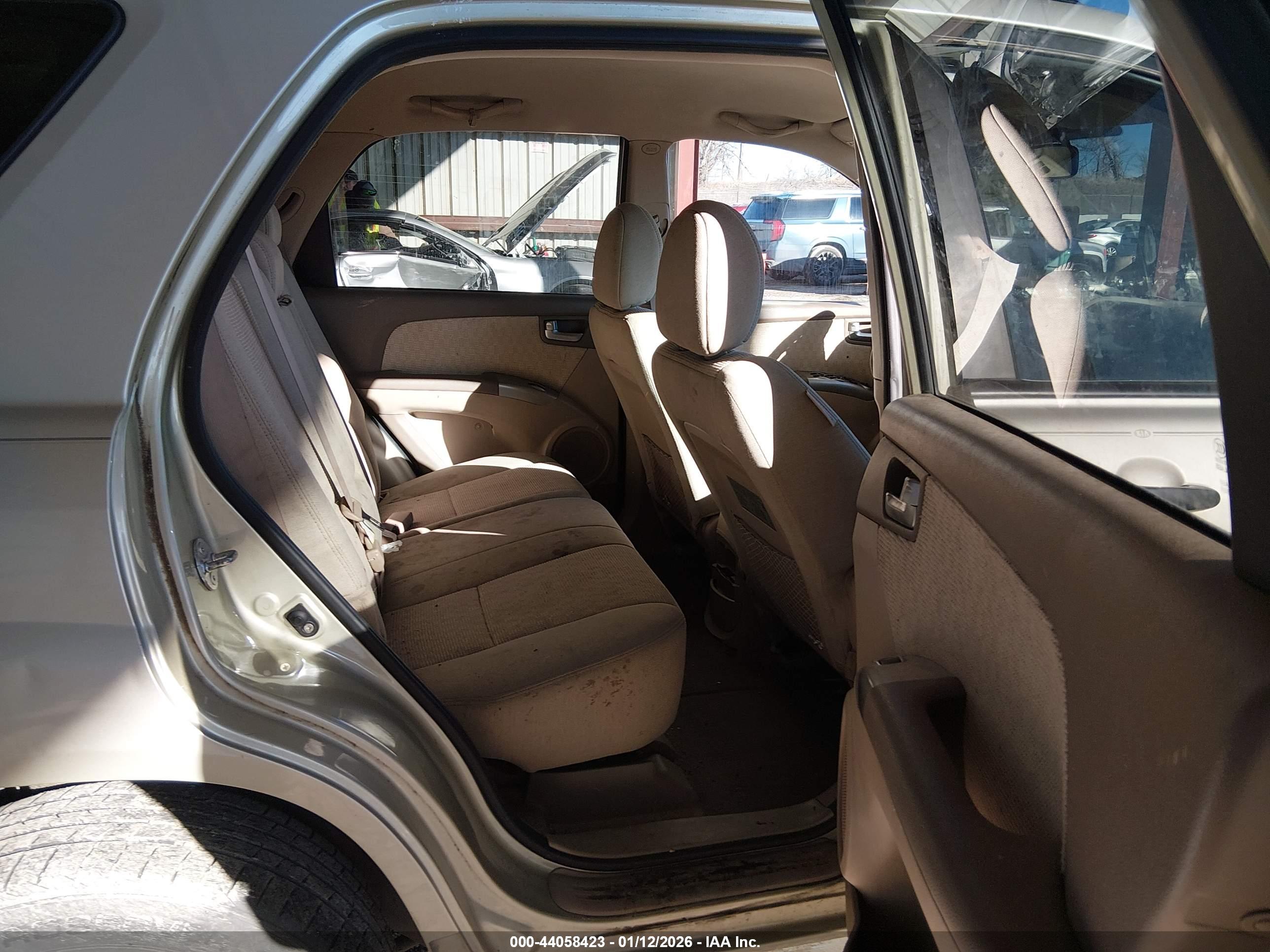 KIA SPORTAGE image 8