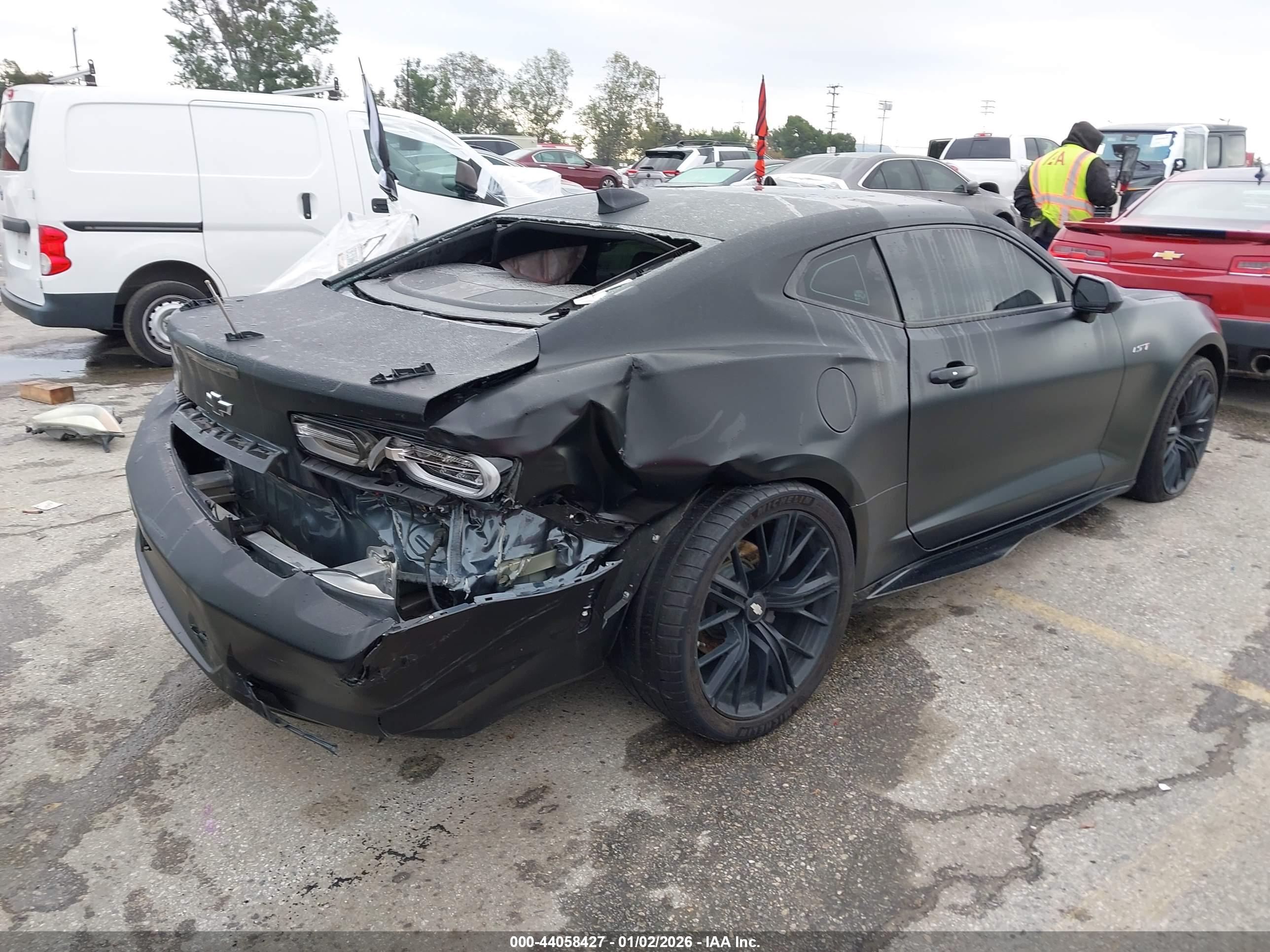 CHEVROLET CAMARO image 4