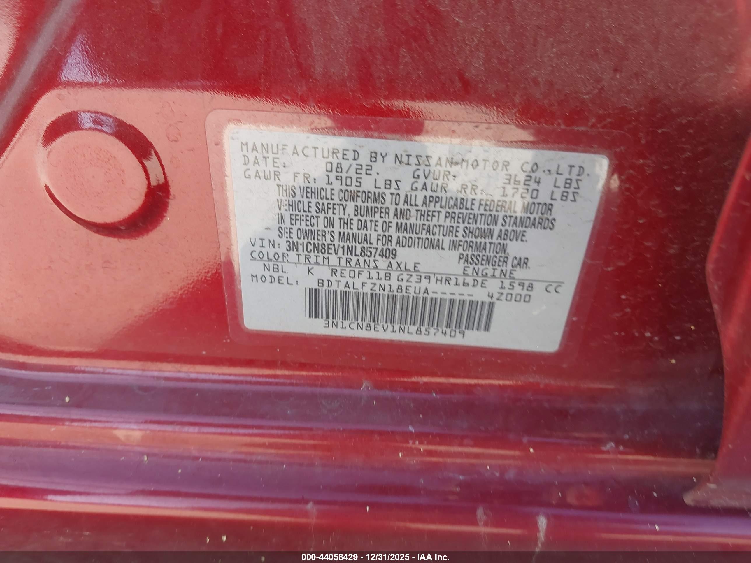 NISSAN VERSA image 9