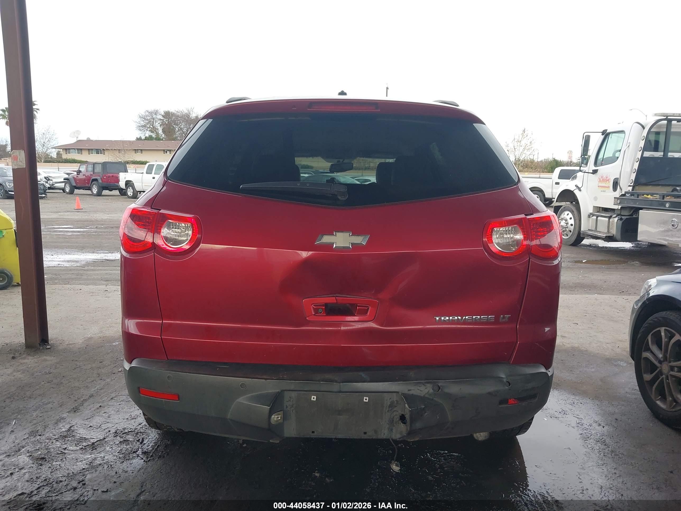 CHEVROLET TRAVERSE image 6