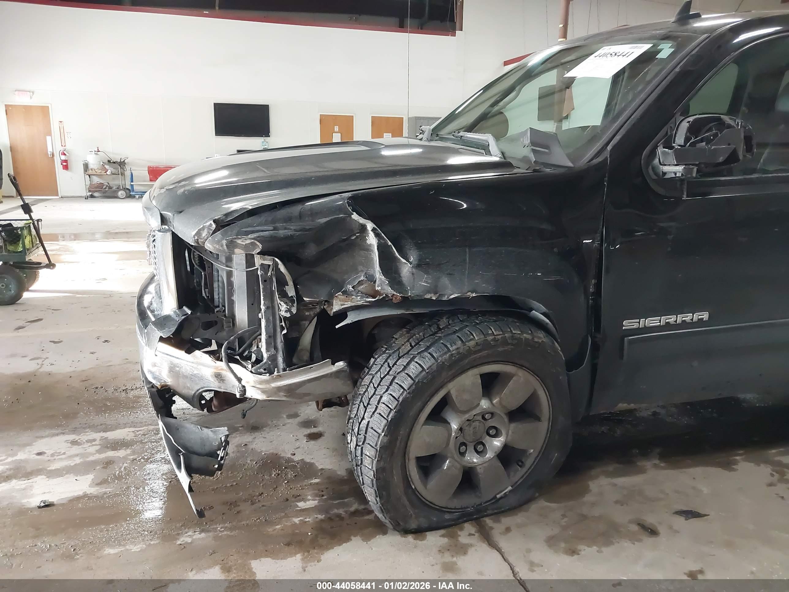 GMC SIERRA image 6