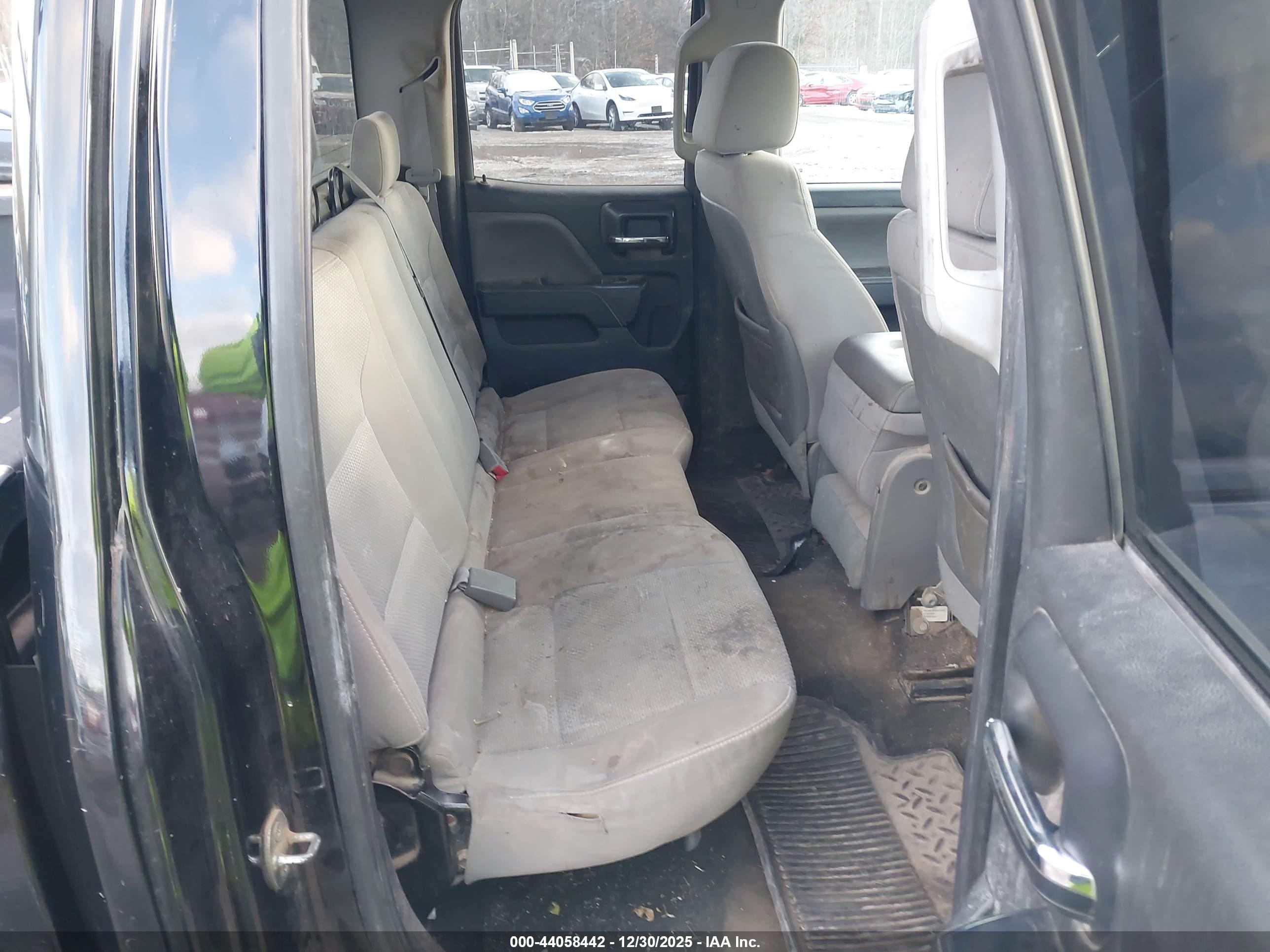 CHEVROLET SILVERADO image 8