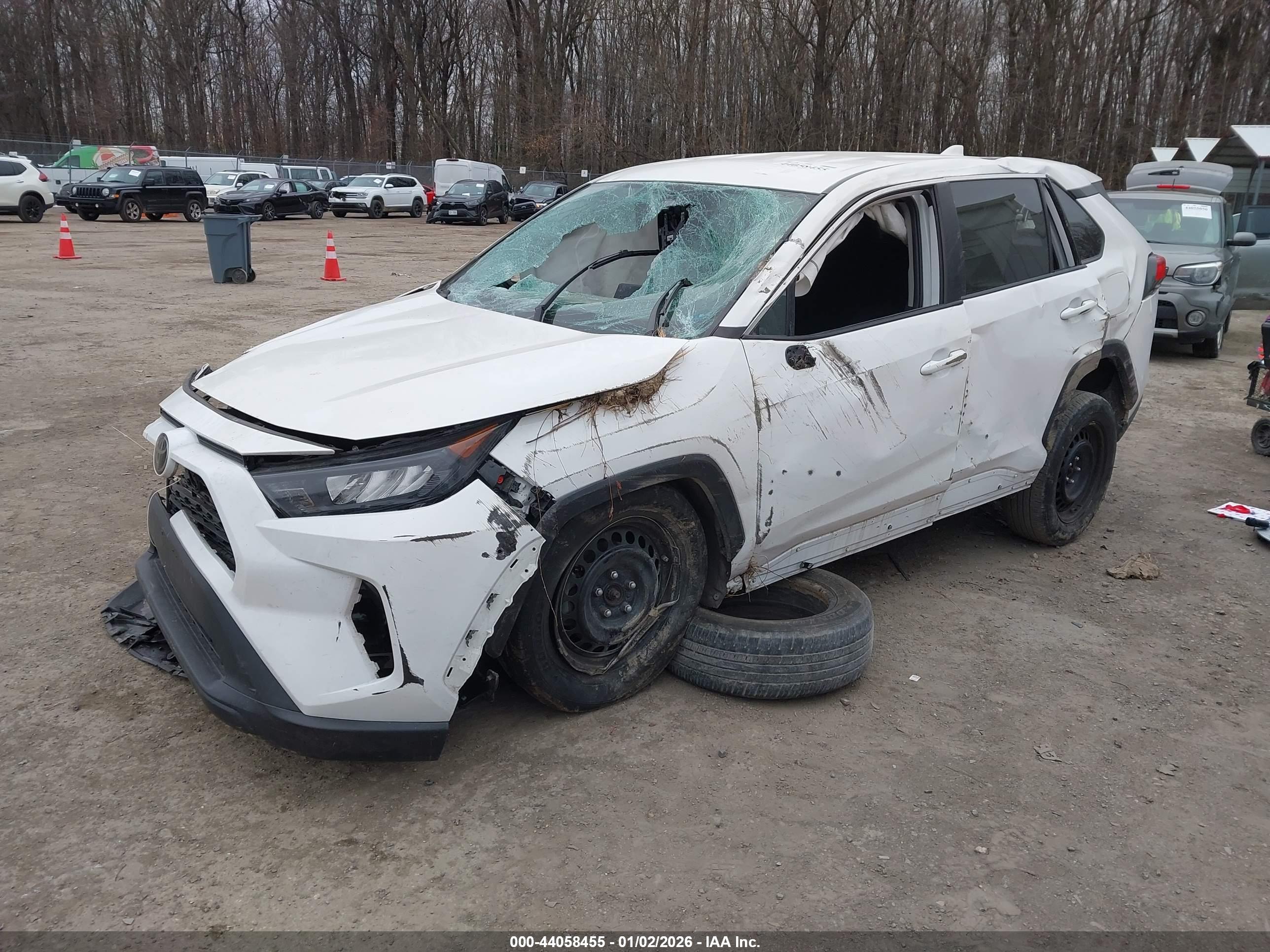 TOYOTA RAV4 image 2