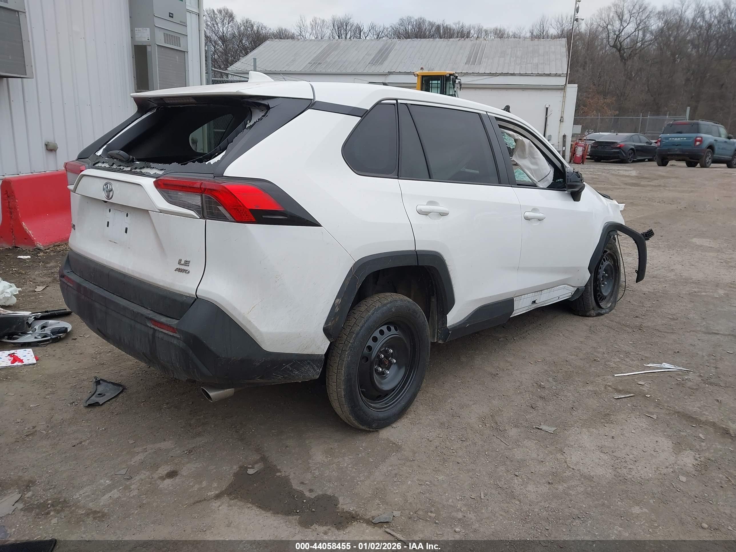 TOYOTA RAV4 image 4