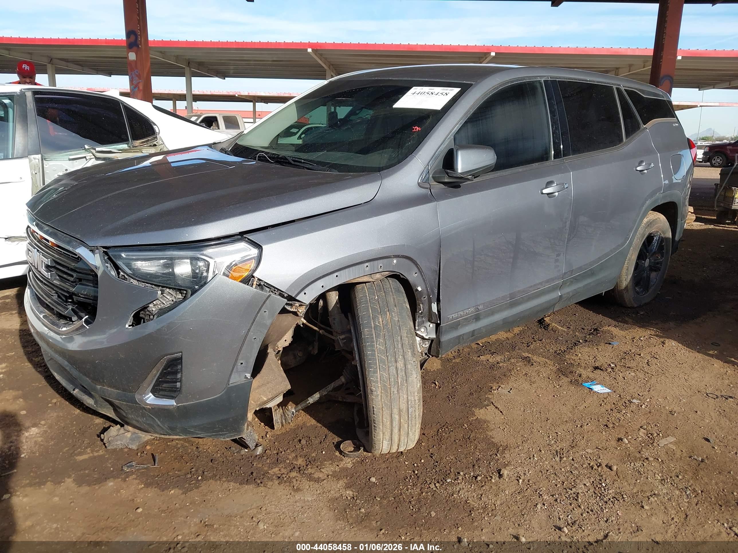 GMC TERRAIN image 2