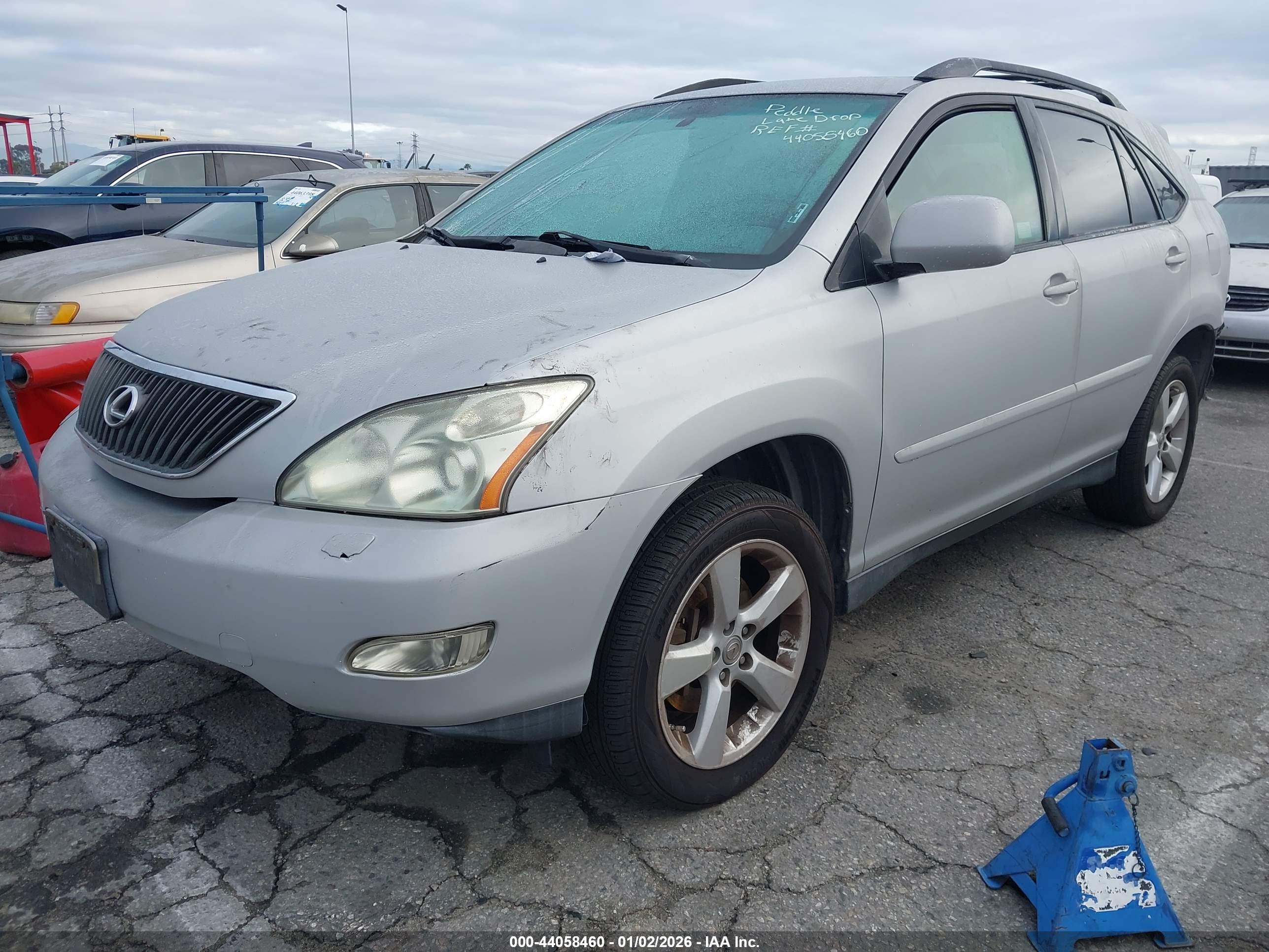 LEXUS RX image 2