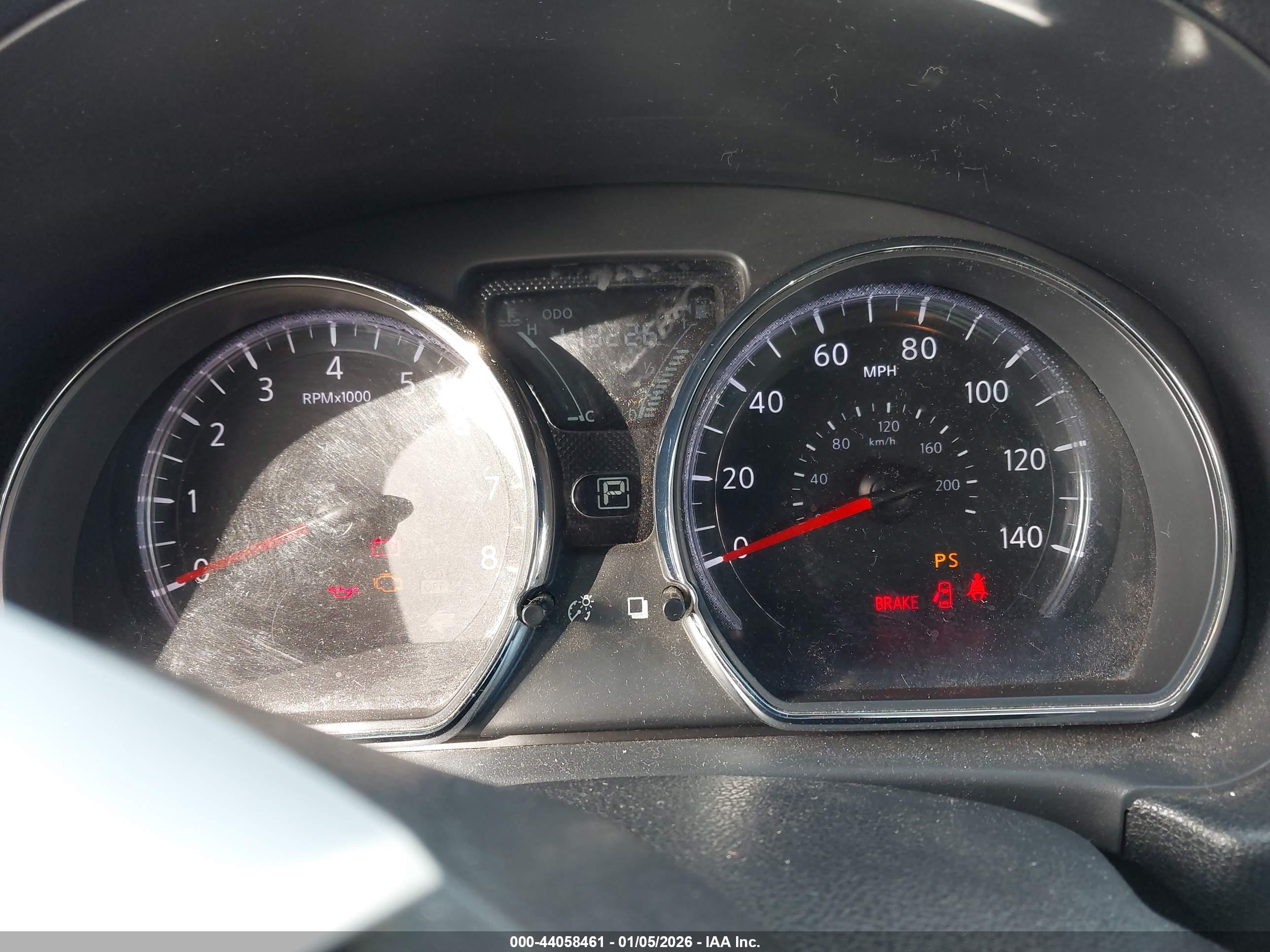 NISSAN VERSA image 7