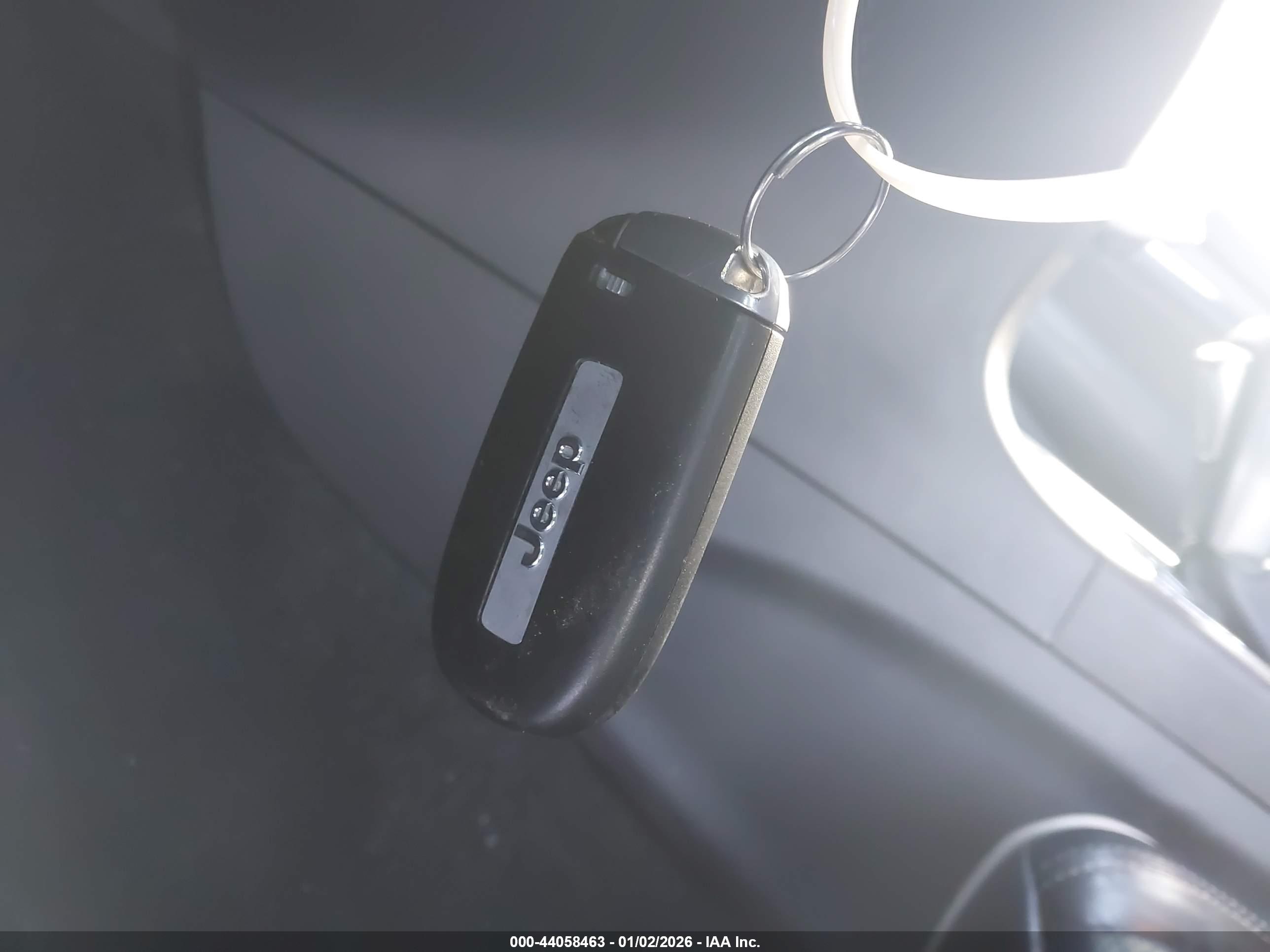 JEEP GRAND image 11