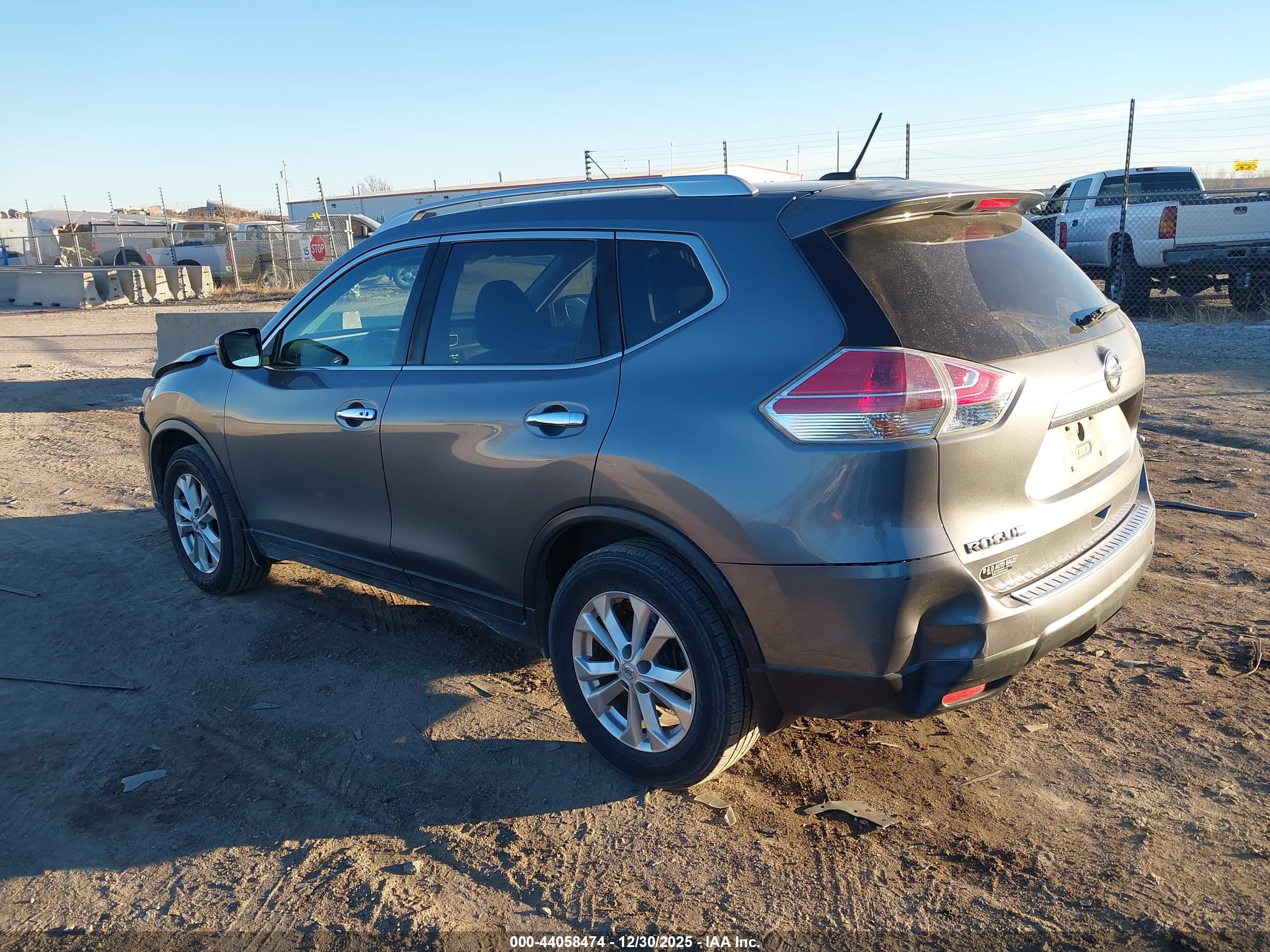 NISSAN ROGUE image 3