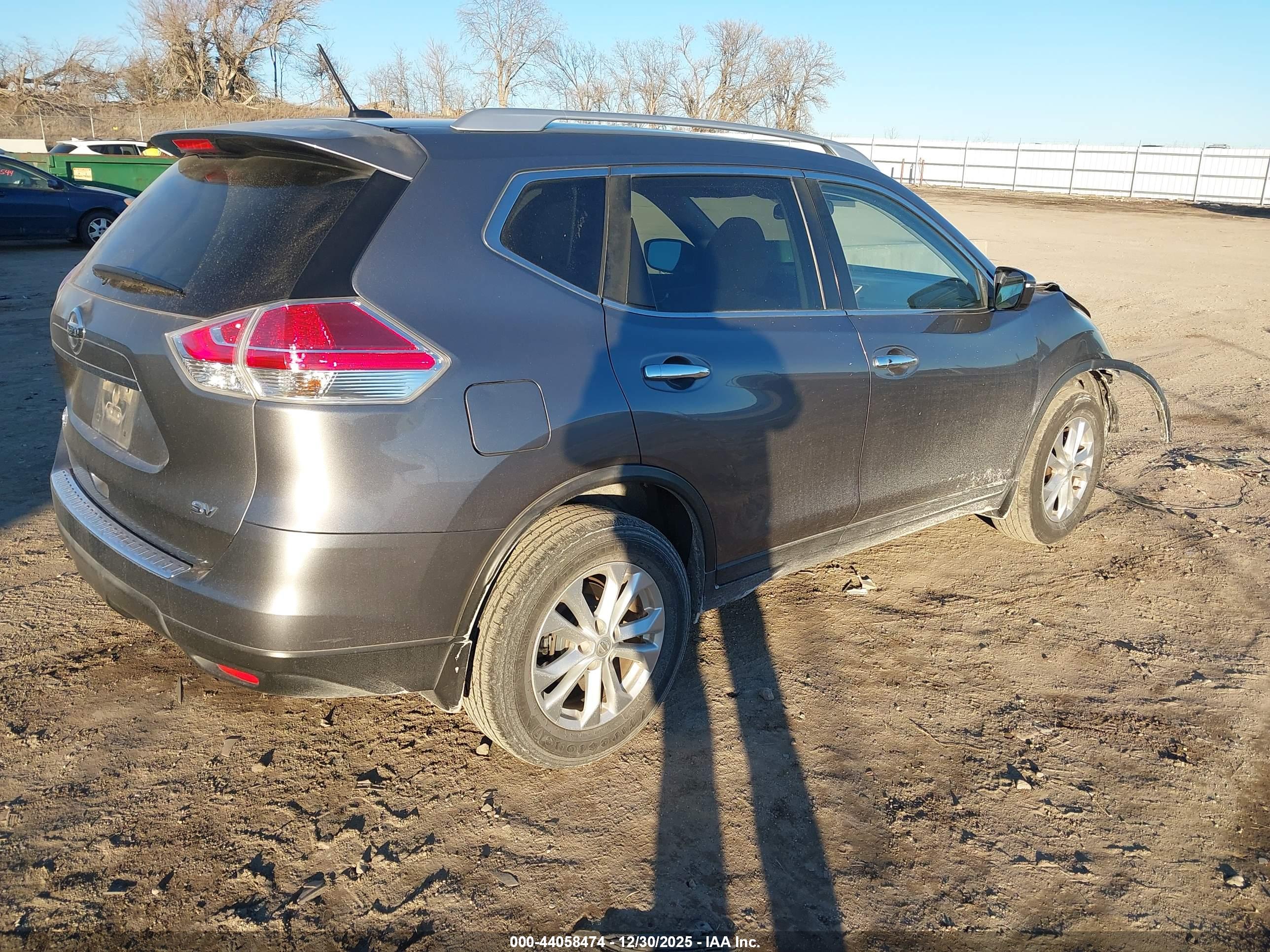 NISSAN ROGUE image 4