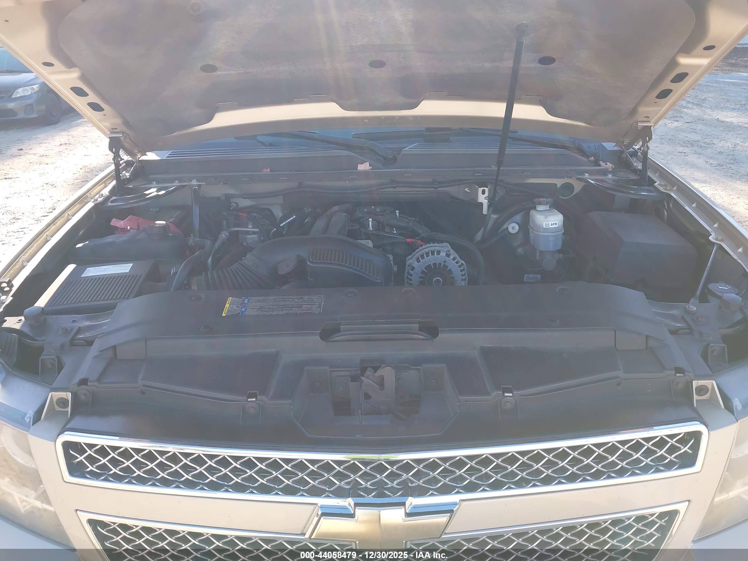 CHEVROLET TAHOE image 10