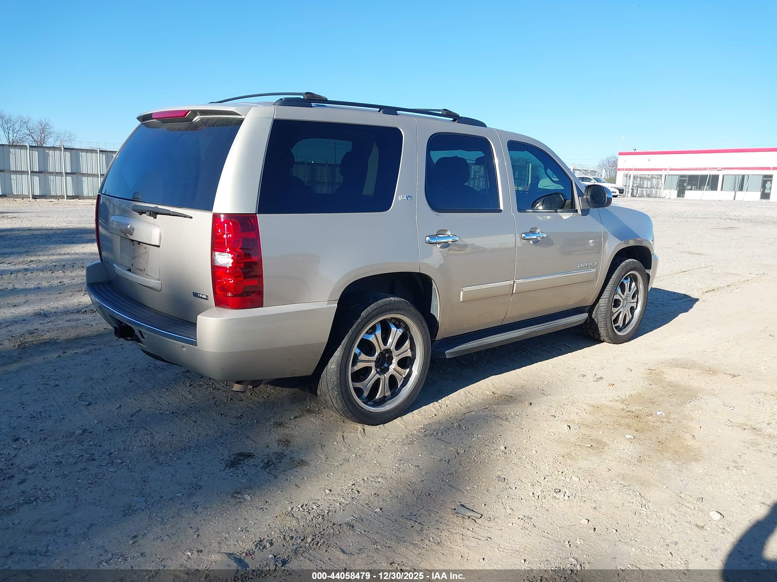 CHEVROLET TAHOE image 4