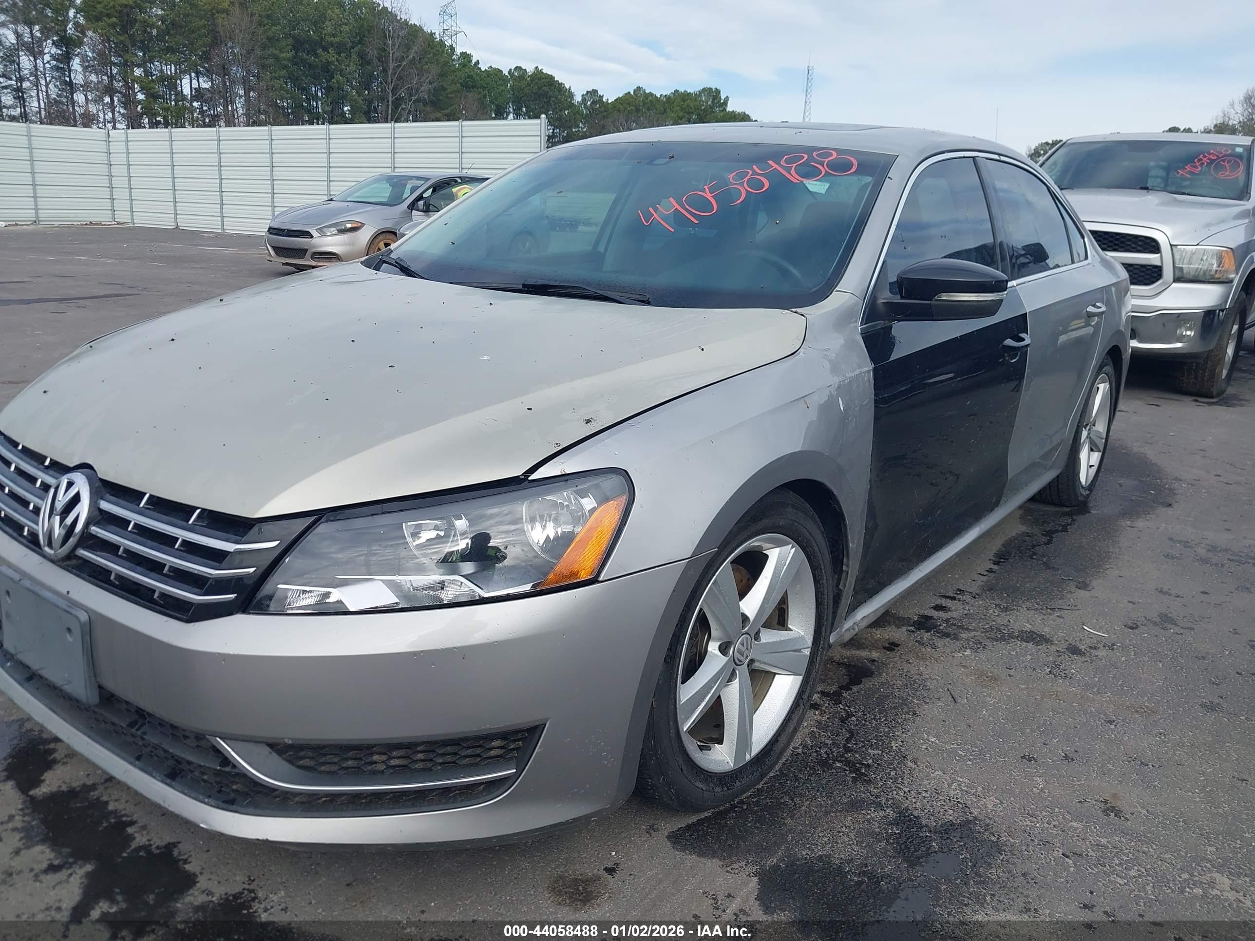 VOLKSWAGEN PASSAT image 6
