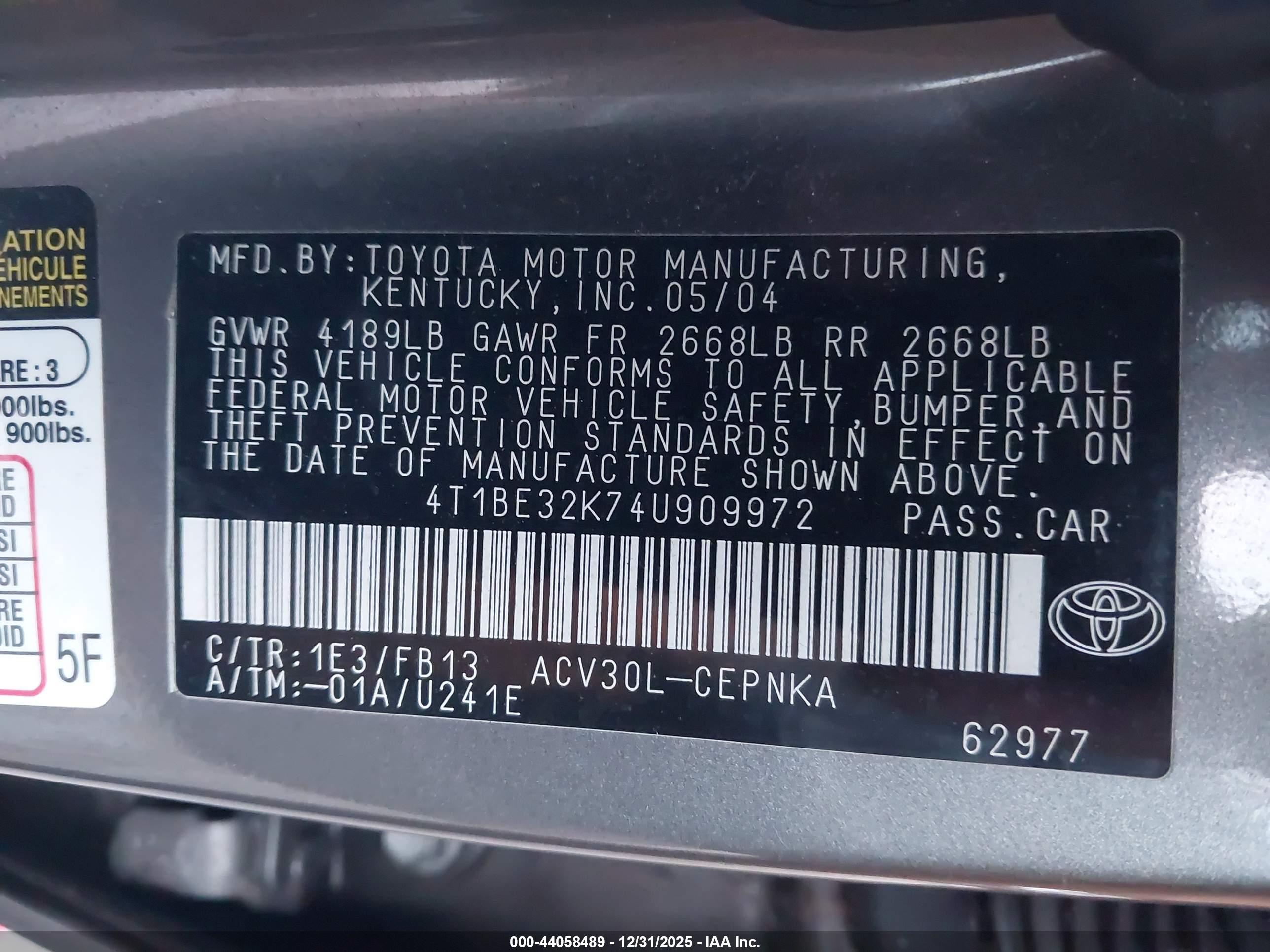 TOYOTA CAMRY image 9