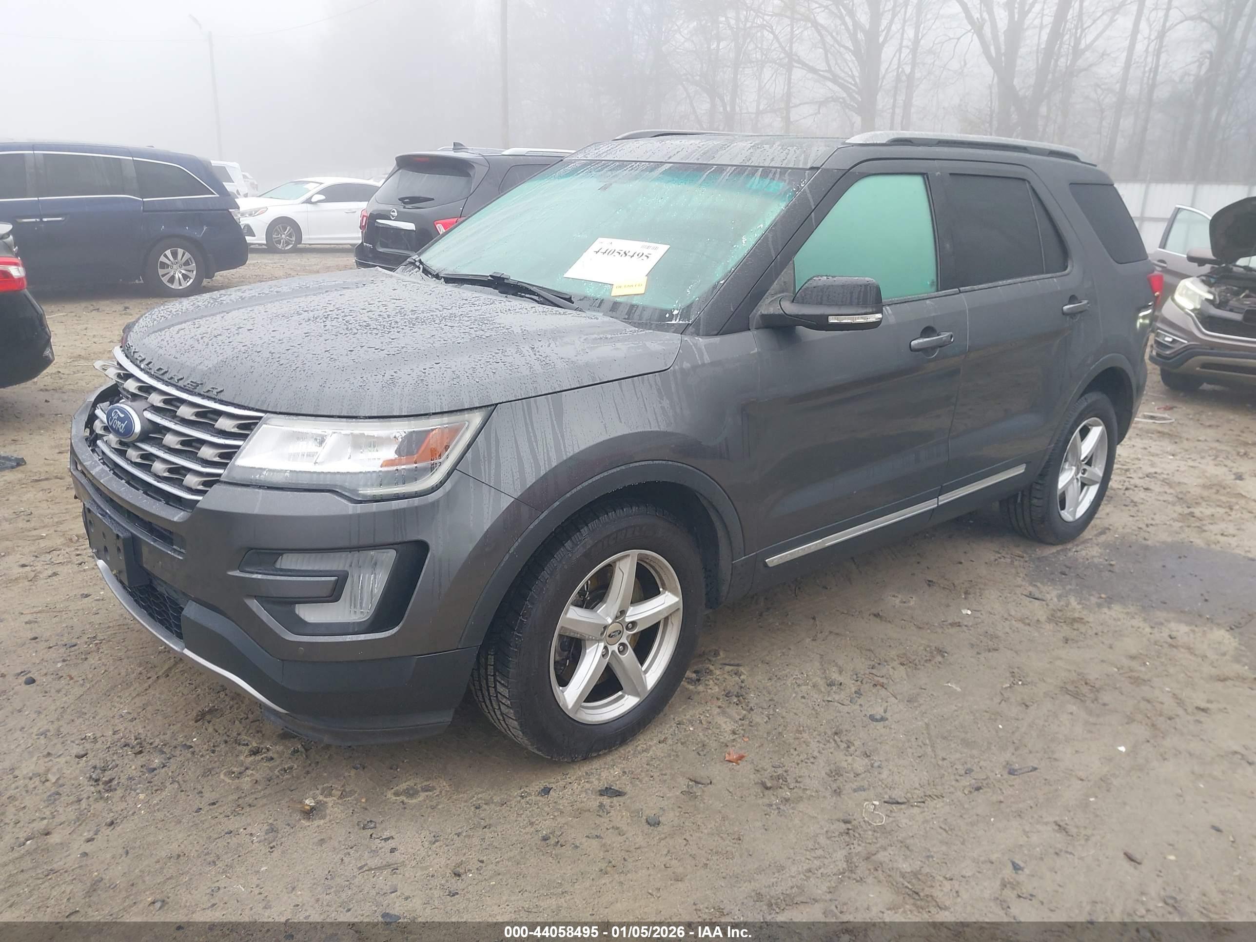 FORD EXPLORER image 2