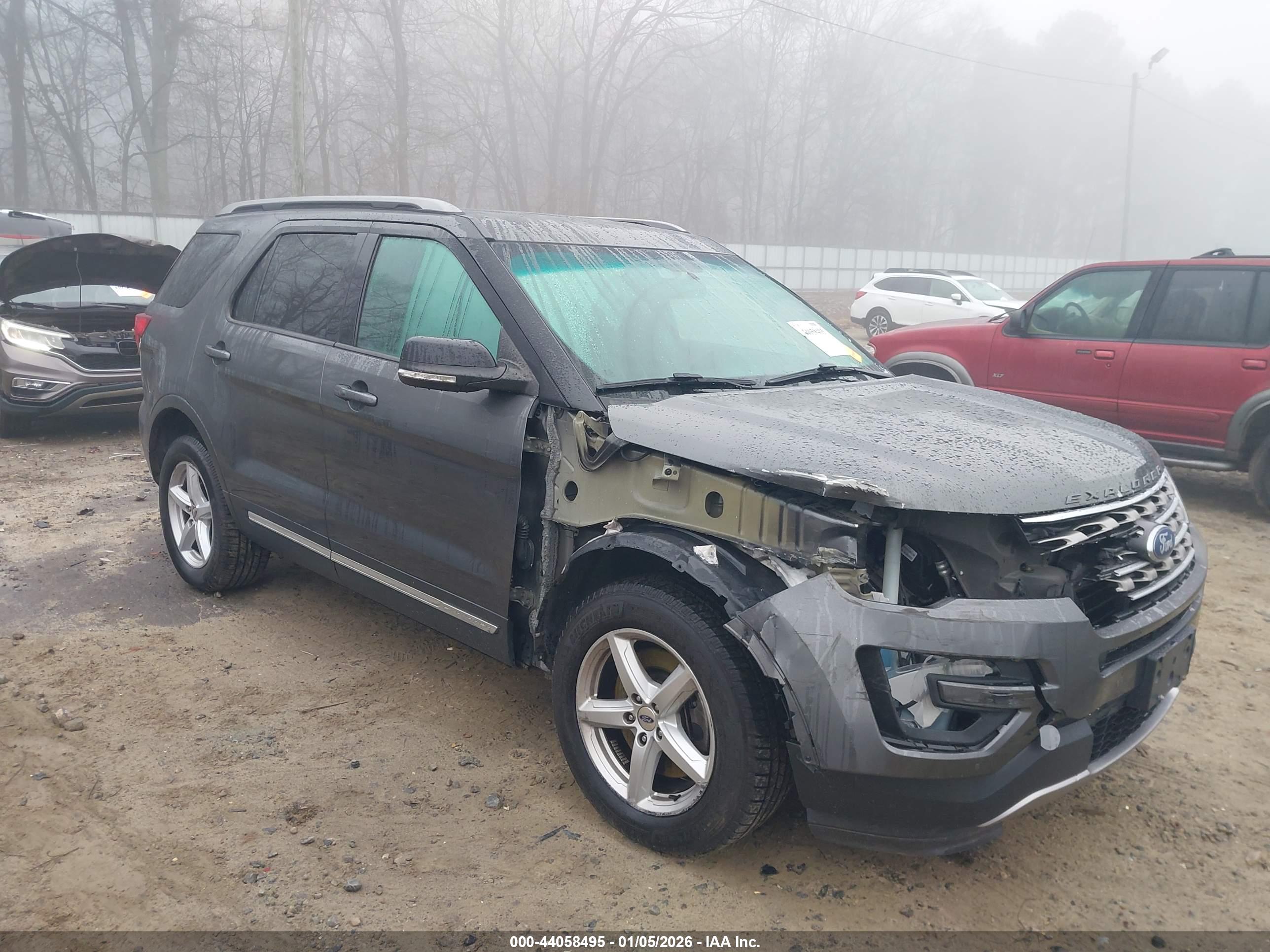 FORD EXPLORER image 6