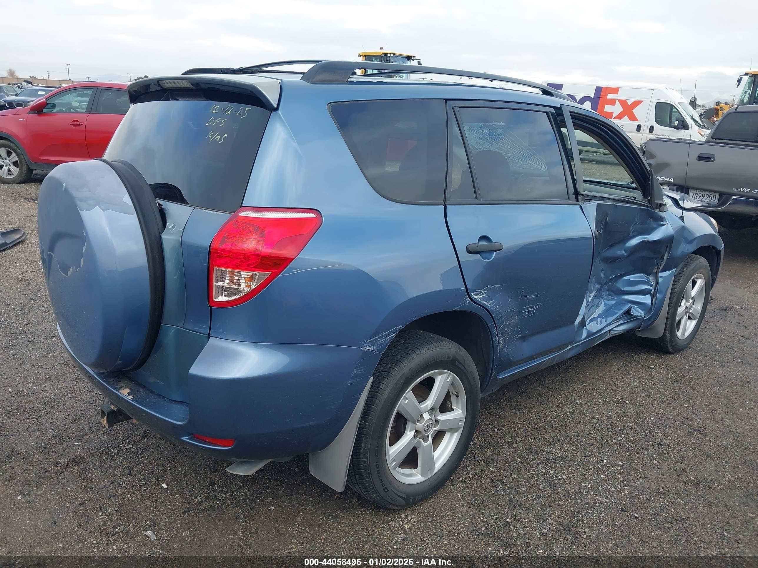 TOYOTA RAV4 image 4