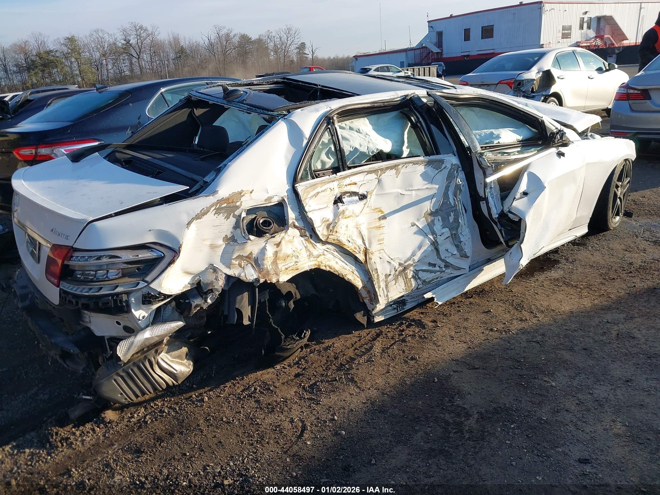 MERCEDES-BENZ E image 4