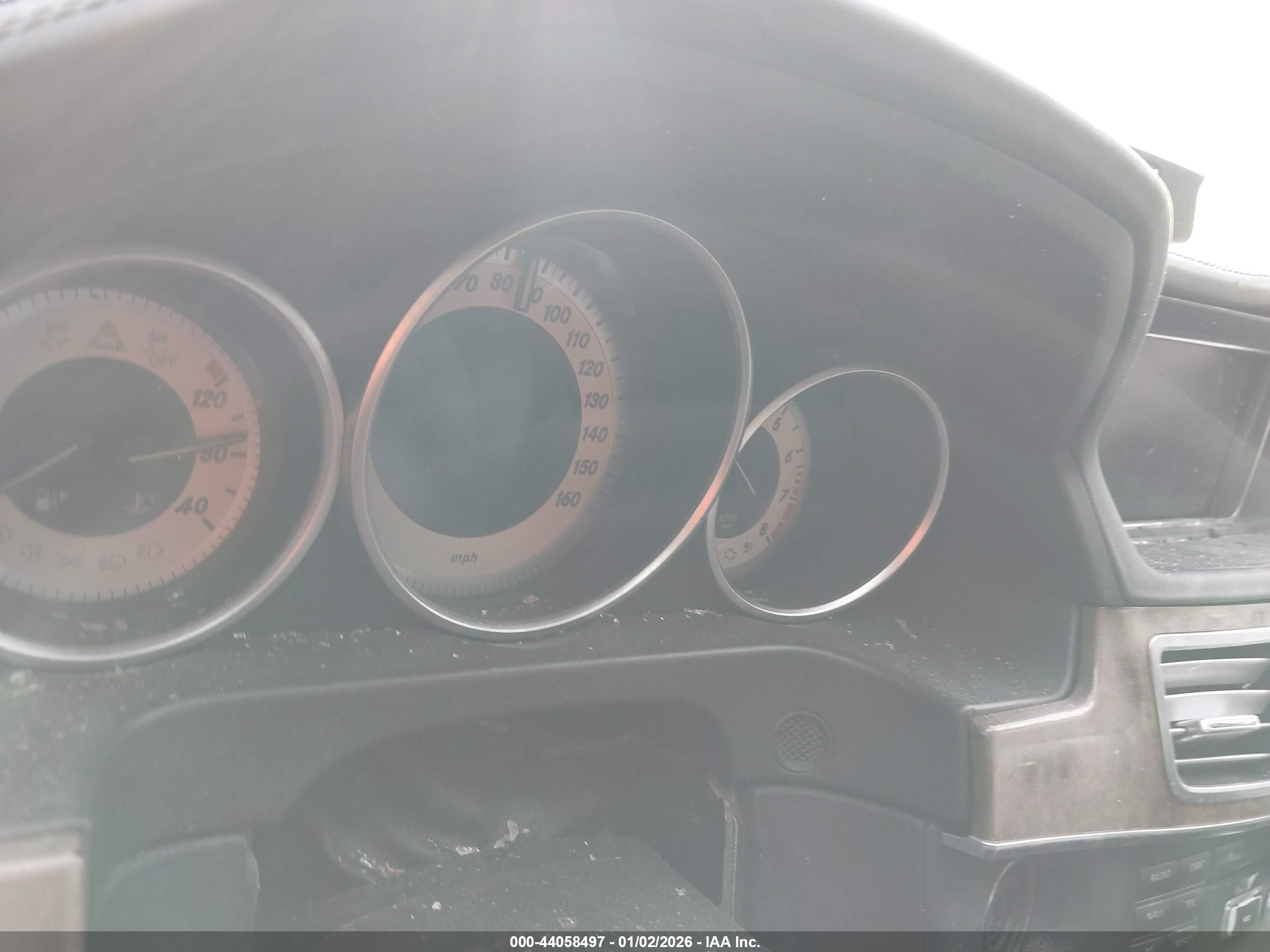 MERCEDES-BENZ E image 7