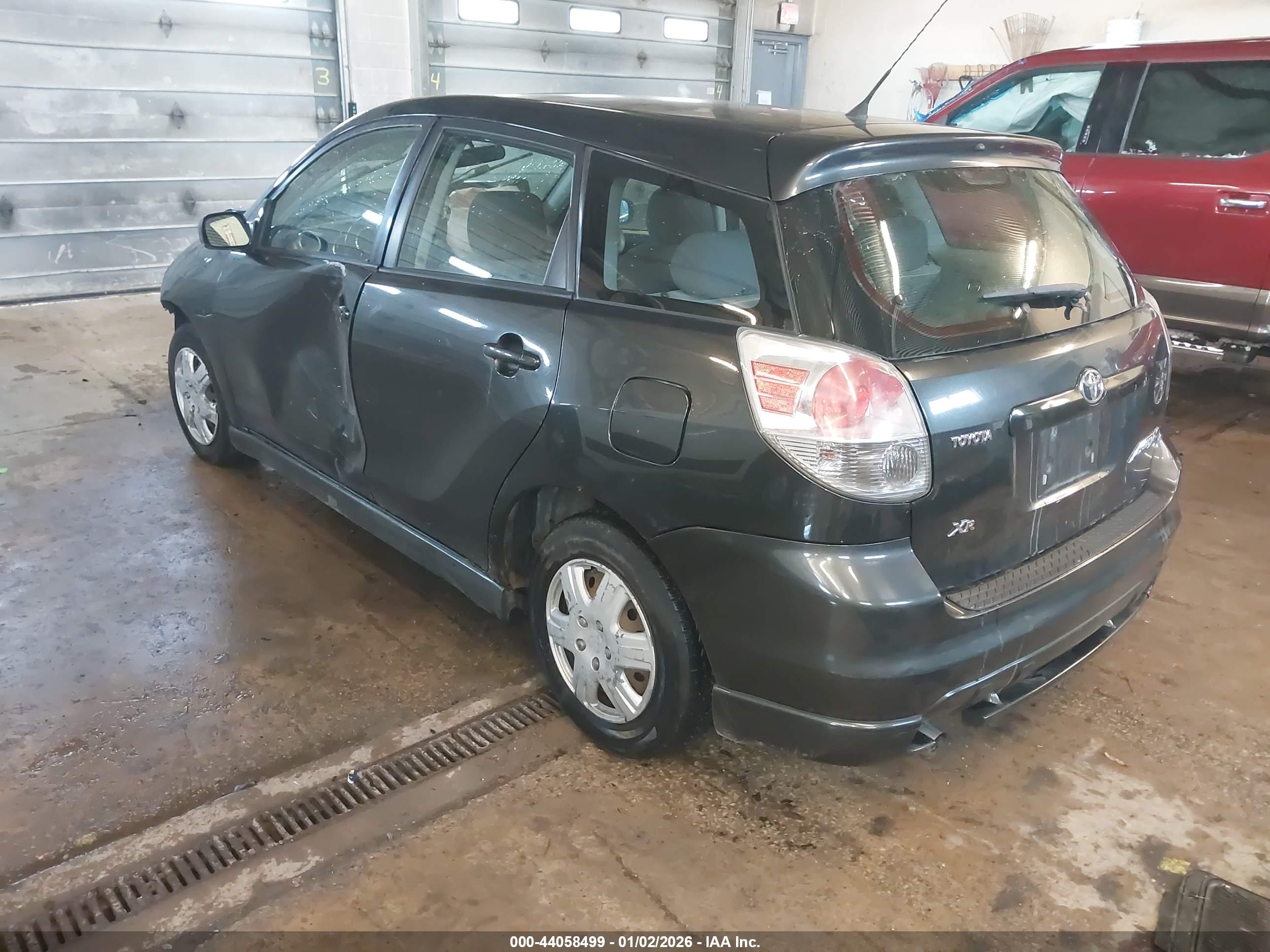 TOYOTA MATRIX image 3