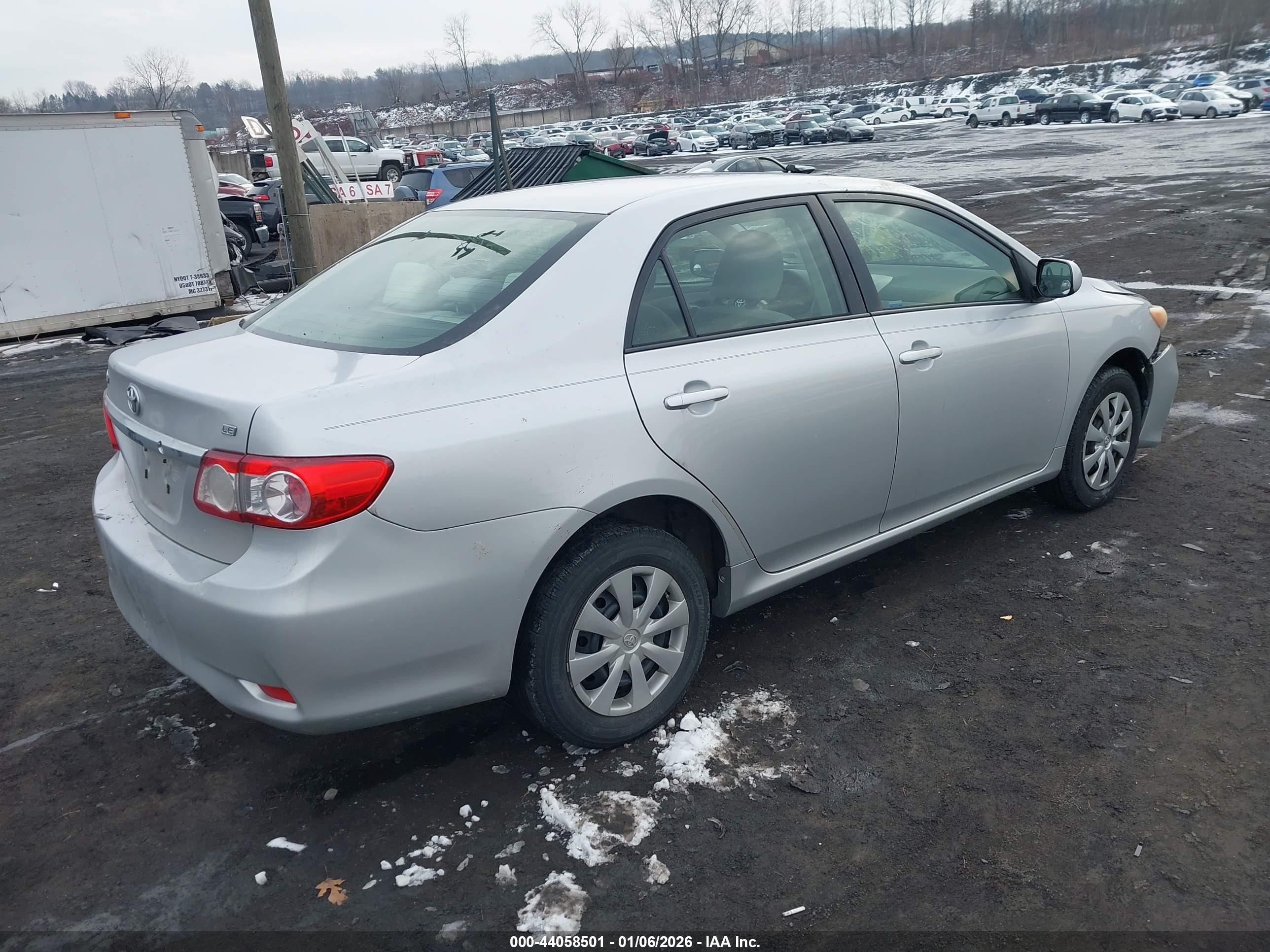 TOYOTA COROLLA image 4