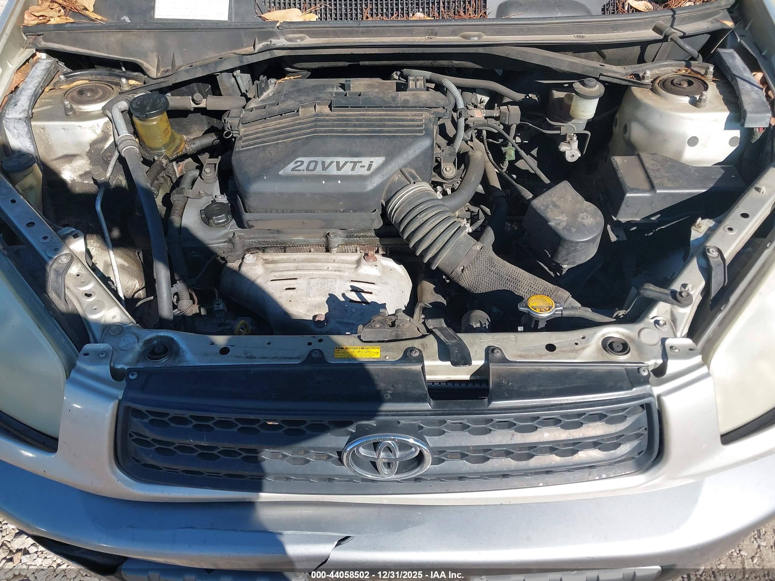 TOYOTA RAV4 image 10