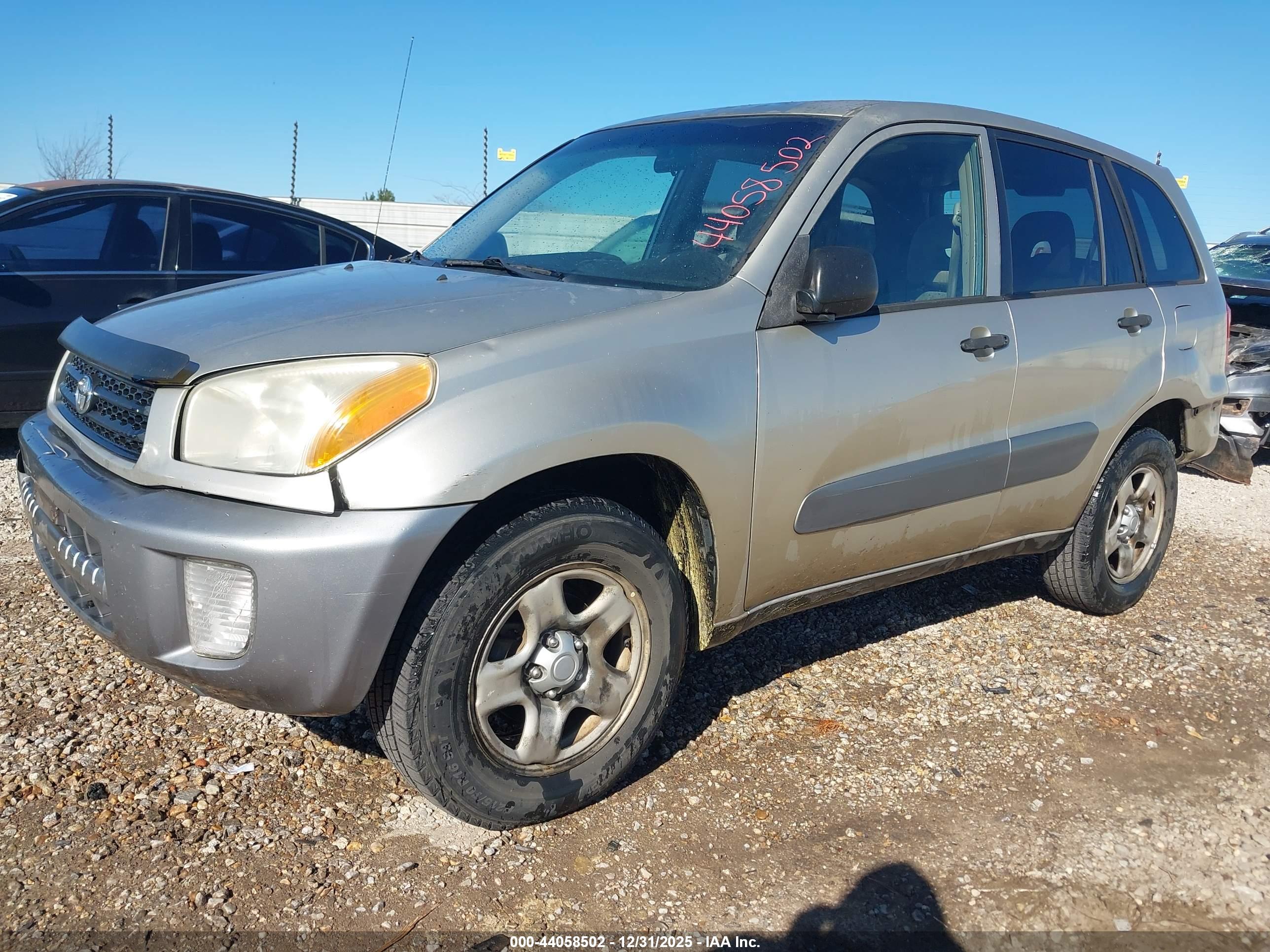 TOYOTA RAV4 image 2