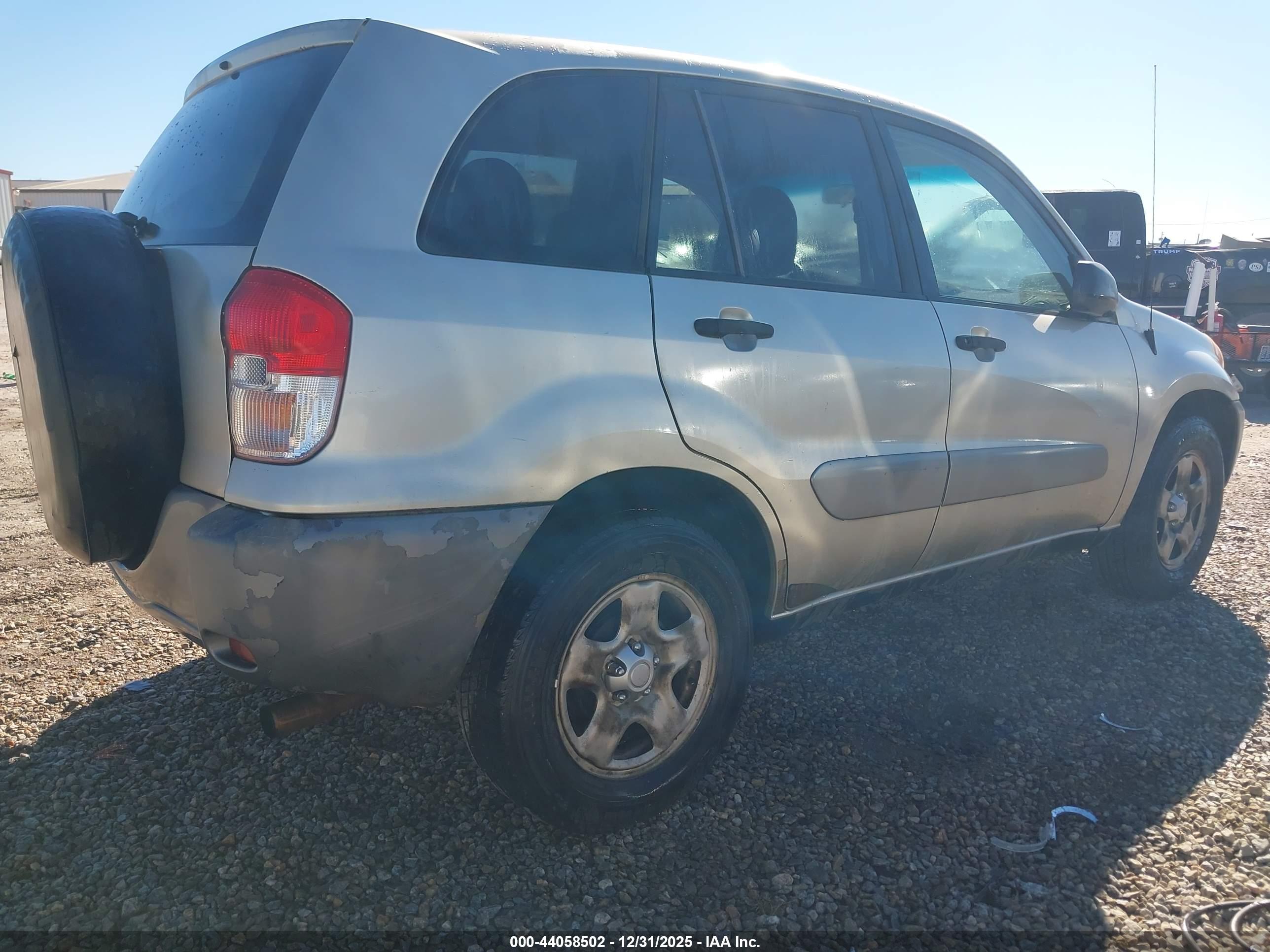 TOYOTA RAV4 image 4