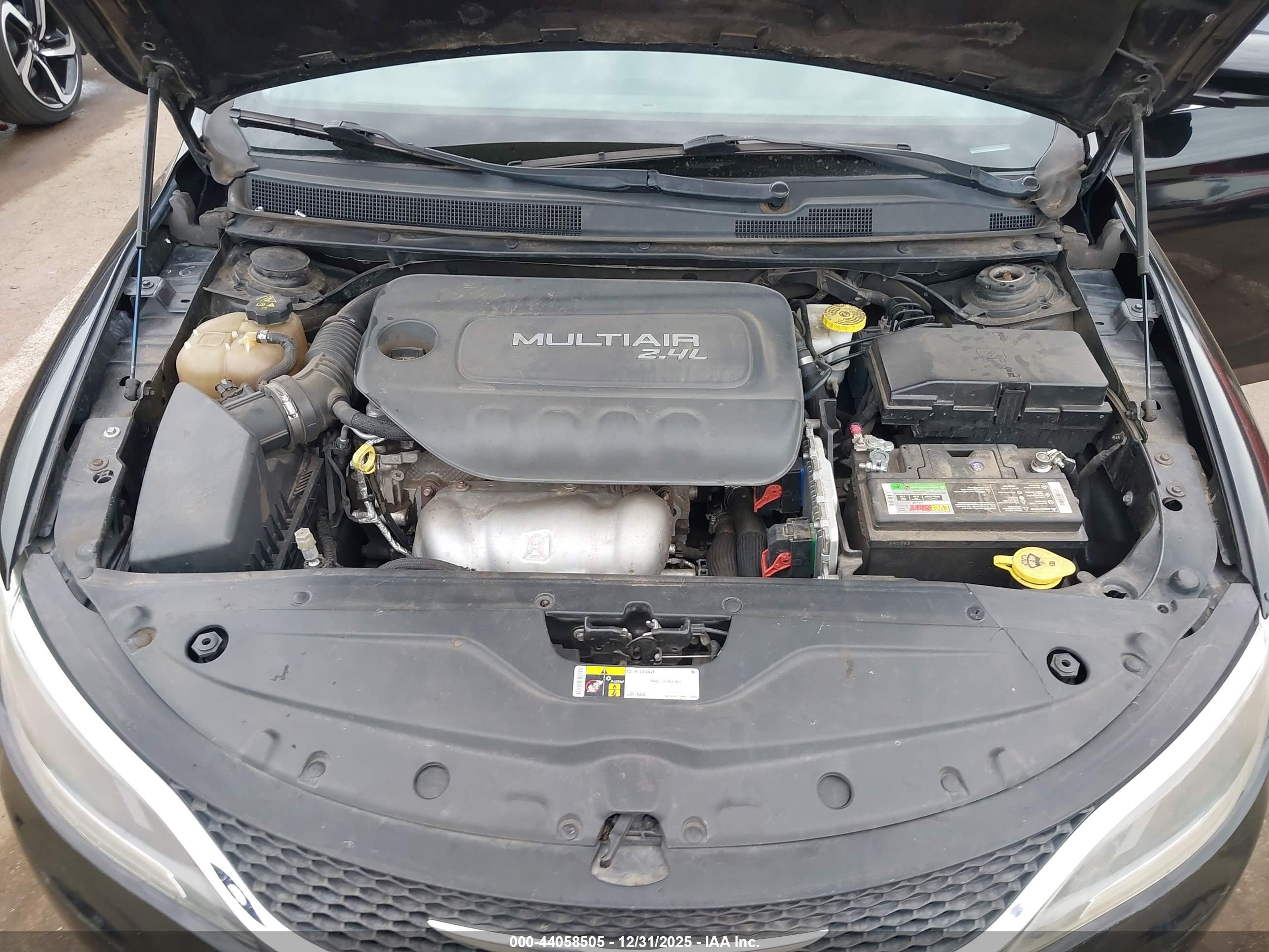CHRYSLER 200 image 10