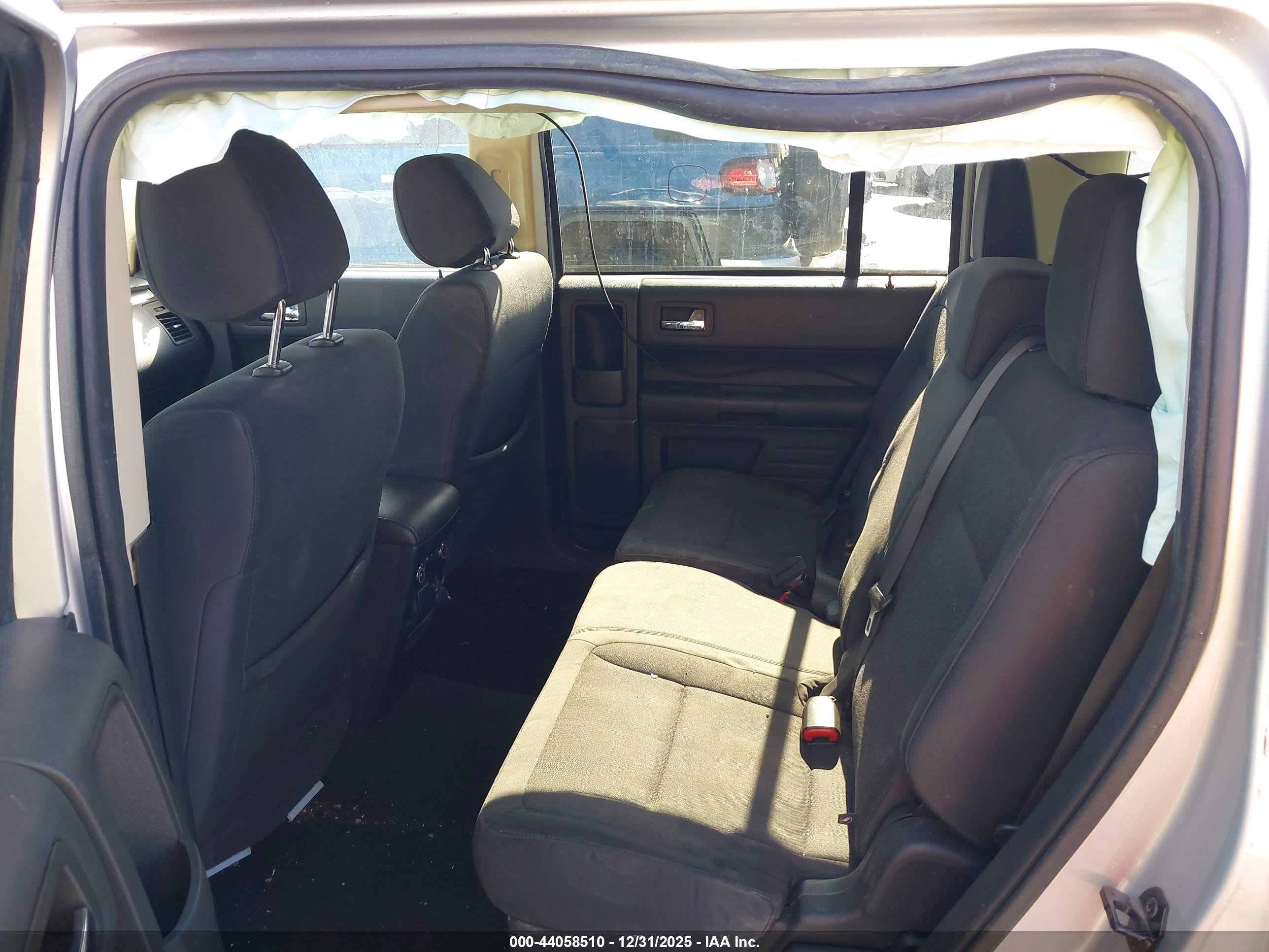 FORD FLEX image 8