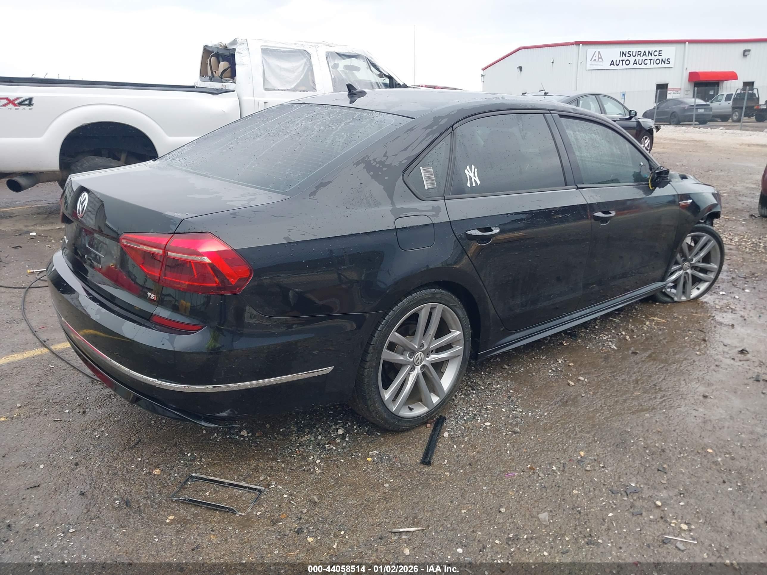 VOLKSWAGEN PASSAT image 4