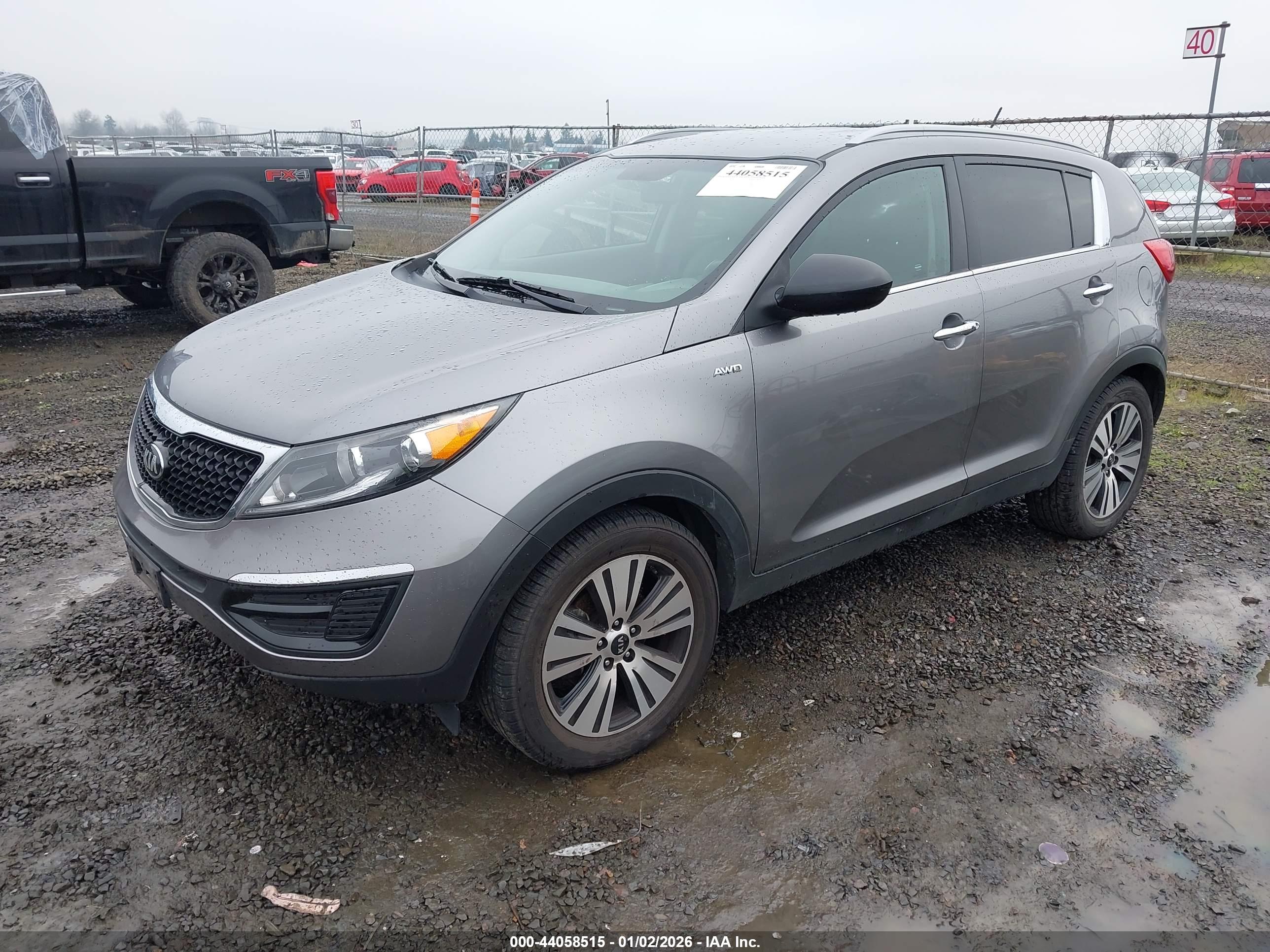 KIA SPORTAGE image 2